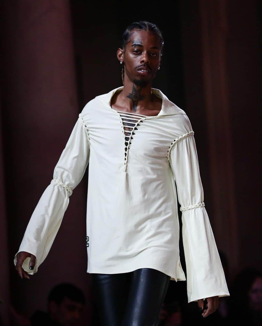 Fashion Weekのインスタグラム：「Renaissance in 2021 👑  View the looks from @telfarglobal's runway during Pitti Immagine Uomo in Florence, Italy last January. Photos by @gettyimages.」