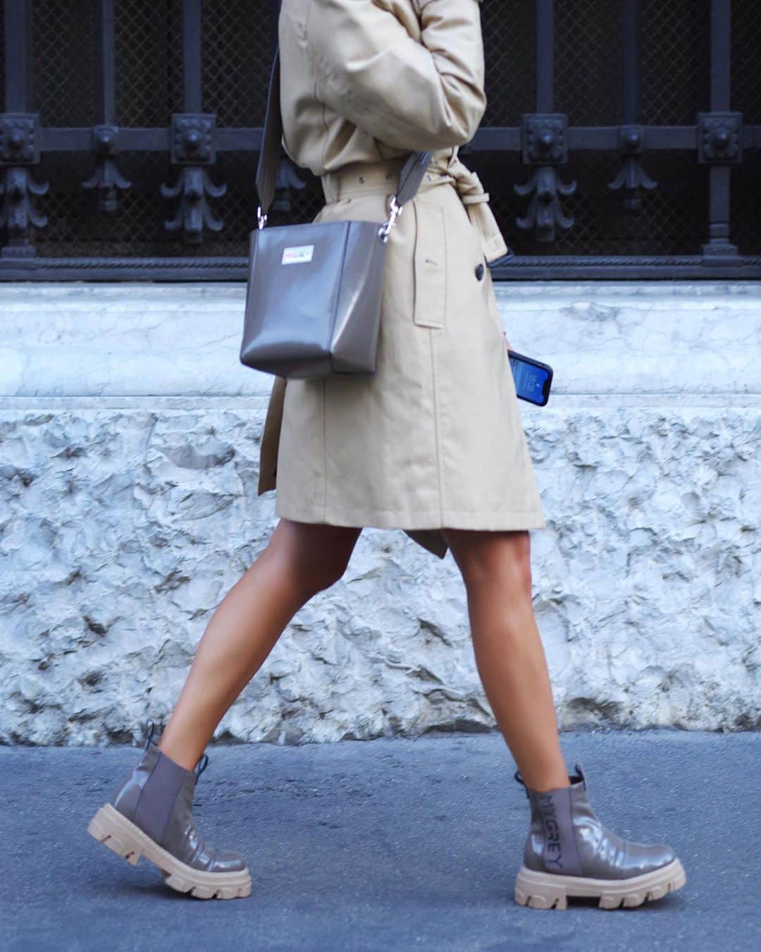のインスタグラム：「Boots for wherever the day takes you. Tap to SHOP NOW!  #MyGrey #wintersale #bag  #shoes #boots #sneakers  #sneakersaddict  #streetstyle  #streetwear  #fashiondaily  #styleinspo  #staycool」