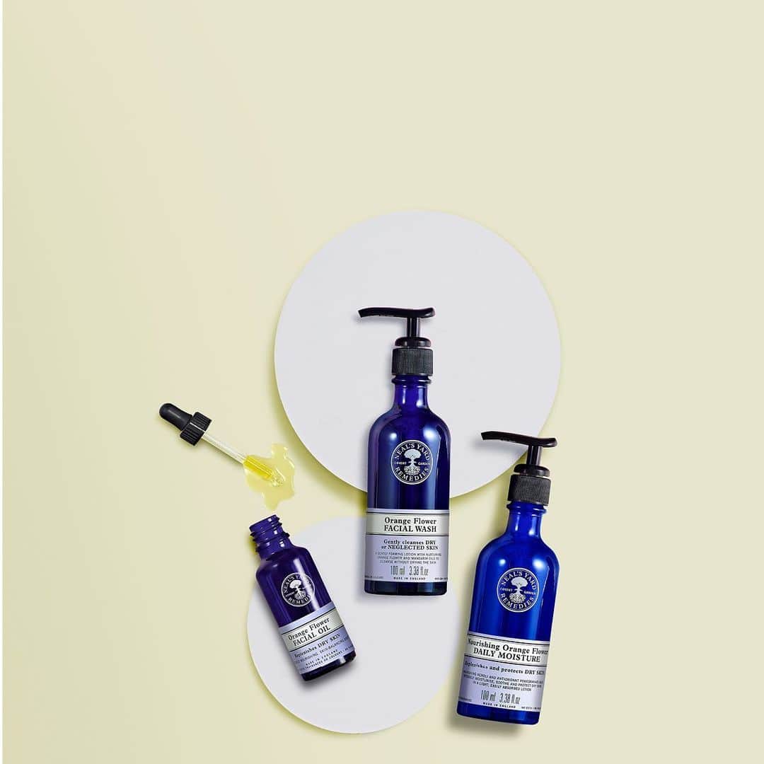 Neal's Yard Remediesさんのインスタグラム写真 - (Neal's Yard RemediesInstagram)「Introducing.. Our Exclusive Skincare Rituals Collections 🌺  For us, January represents a time to reflect, reset and renew. As we prepare to snuggle down and switch up the heating for the colder months, it’s easy to forget to switch-up our skincare rituals to meet our skin’s changing needs.   Reset your seasonal skin and take the first steps to feeling the best version of you by picking from our ready-to-go ritual collections for skin that feels supple, healthy and glowing.  Take the small steps to a better you by adding to your selected ritual with your choice of skincare treat.」1月16日 2時31分 - nealsyardremedies