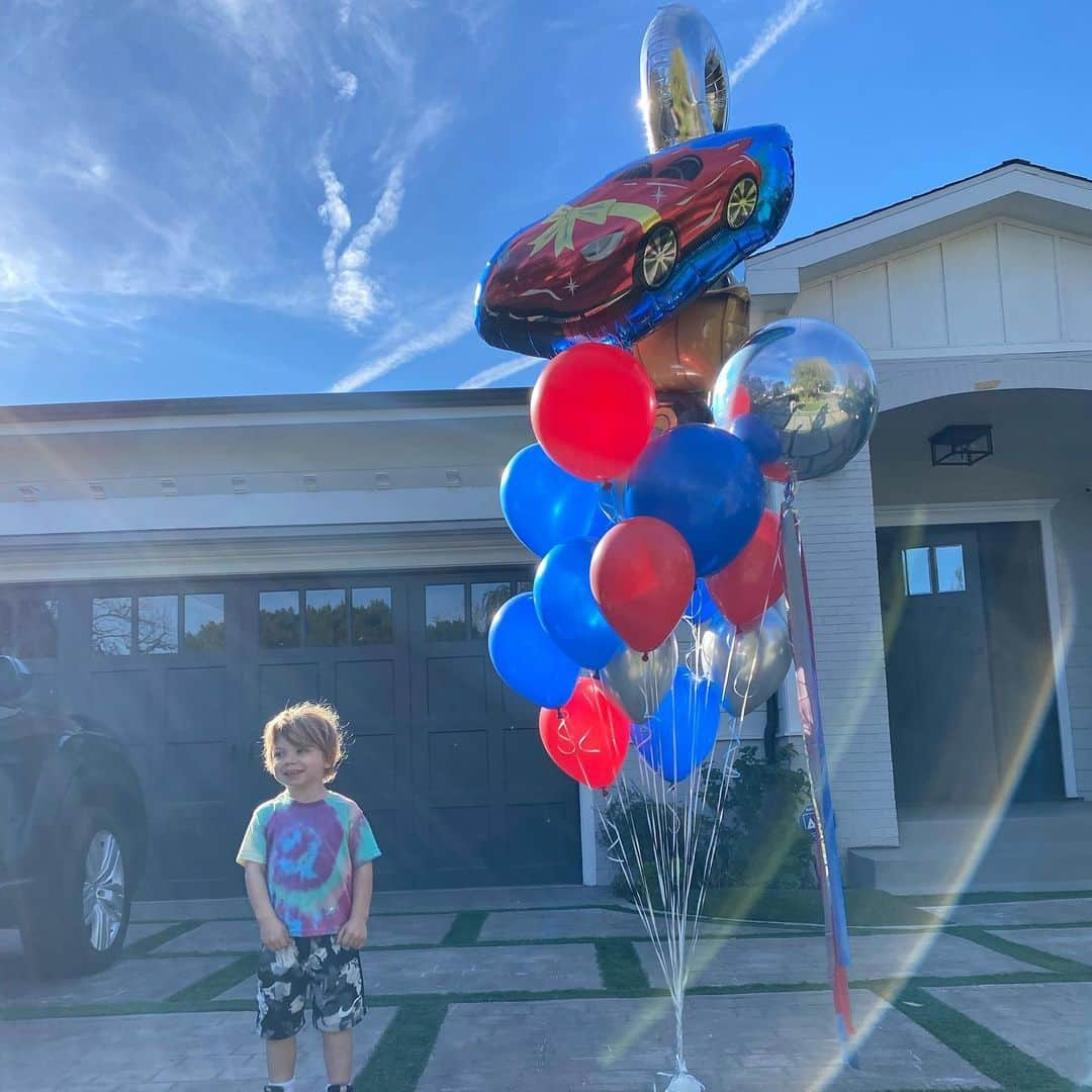 ジェイミー=リン・シグラーさんのインスタグラム写真 - (ジェイミー=リン・シグラーInstagram)「Happy 3rd birthday my little fire baby Jack. You are full of life and love for everything (especially garbage trucks and car washes). You are unapologetically you and I hope you stay that way forever. I love you my best friend.」1月16日 2時42分 - jamielynnsigler