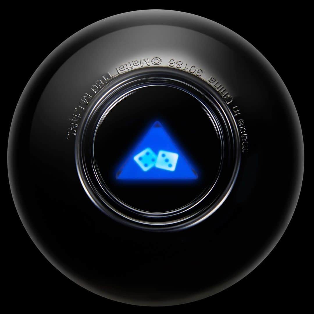 Mattelさんのインスタグラム写真 - (MattelInstagram)「The Magic 8 Ball® opens the door to self-discovery. And the @Stussy version? It runs on positive vibes only. This custom edition holds 20 answers, some classic, some you'll only discover if you buy. Get your #stussymagic8ball and merch NOW at @mattelcreations.」1月16日 3時00分 - mattel