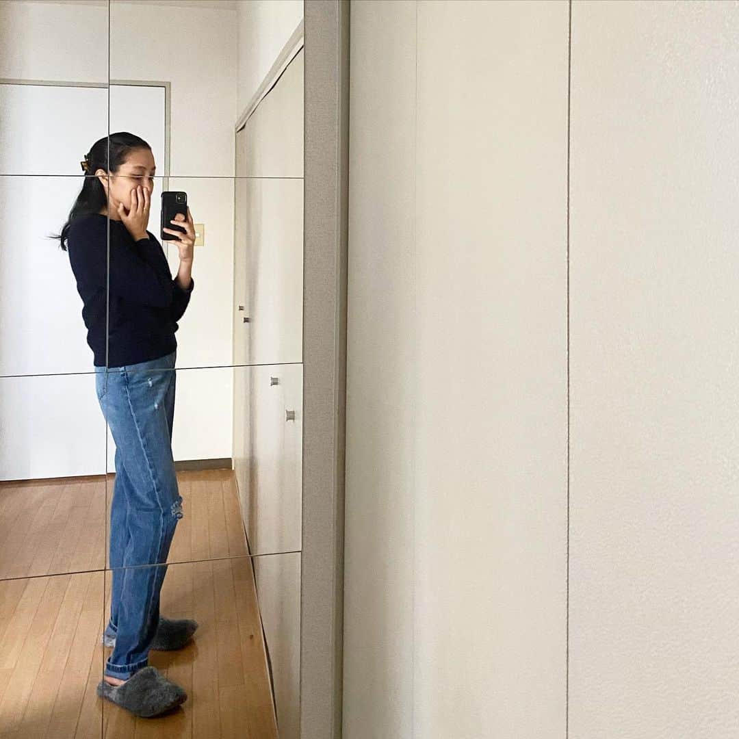 平山真弓さんのインスタグラム写真 - (平山真弓Instagram)「👖 ずーっと探していた太めストレート。 思いがけずZARAのSALEでゲット✌️ わーい🙌 #minimal  #minimalmood」1月16日 12時34分 - mayu__meee