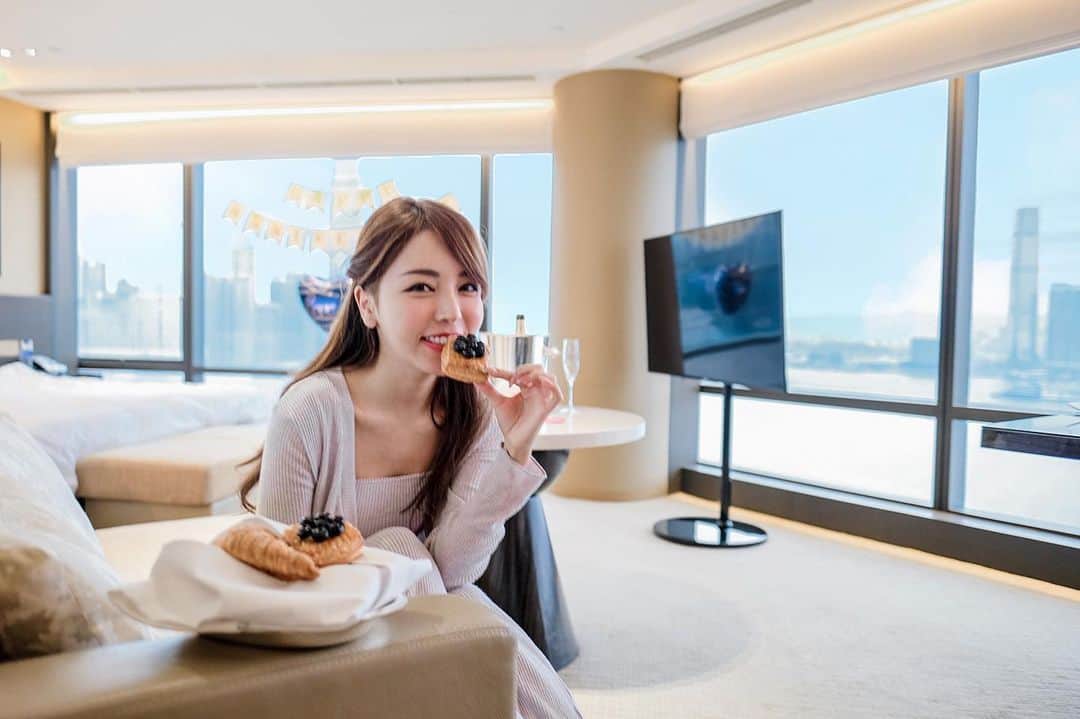 Vivi Tamのインスタグラム：「Such A Good Morning in Grand Hyatt✨ @grandhyatthongkong  #grandhyatthongkong #livinggrand」