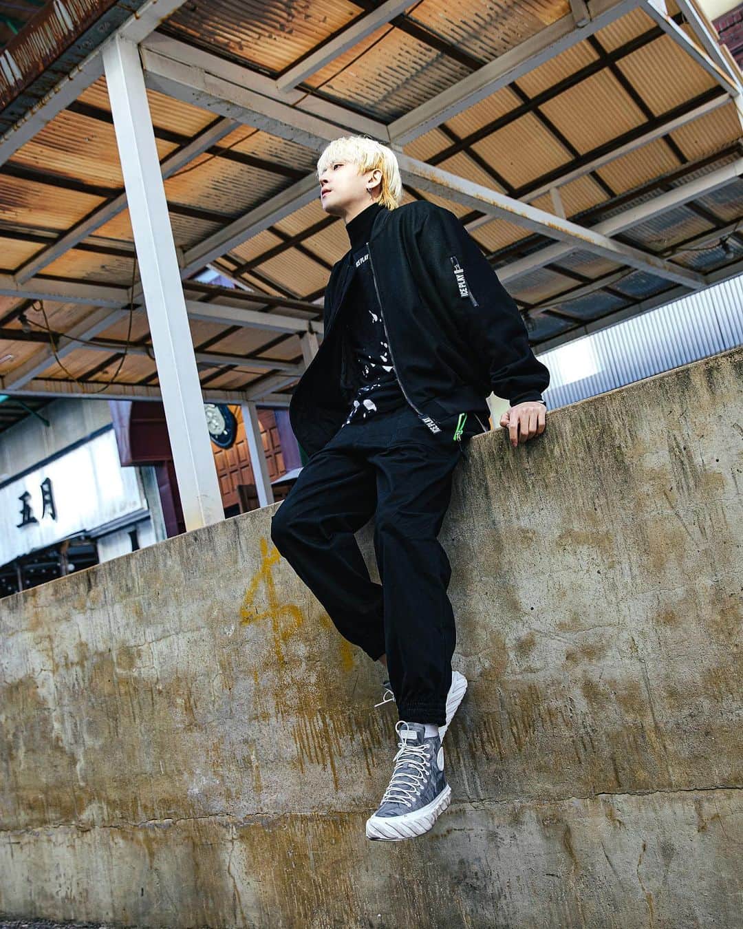 가로수길 , Seoulのインスタグラム：「Street @iceplayofficial 🔥」