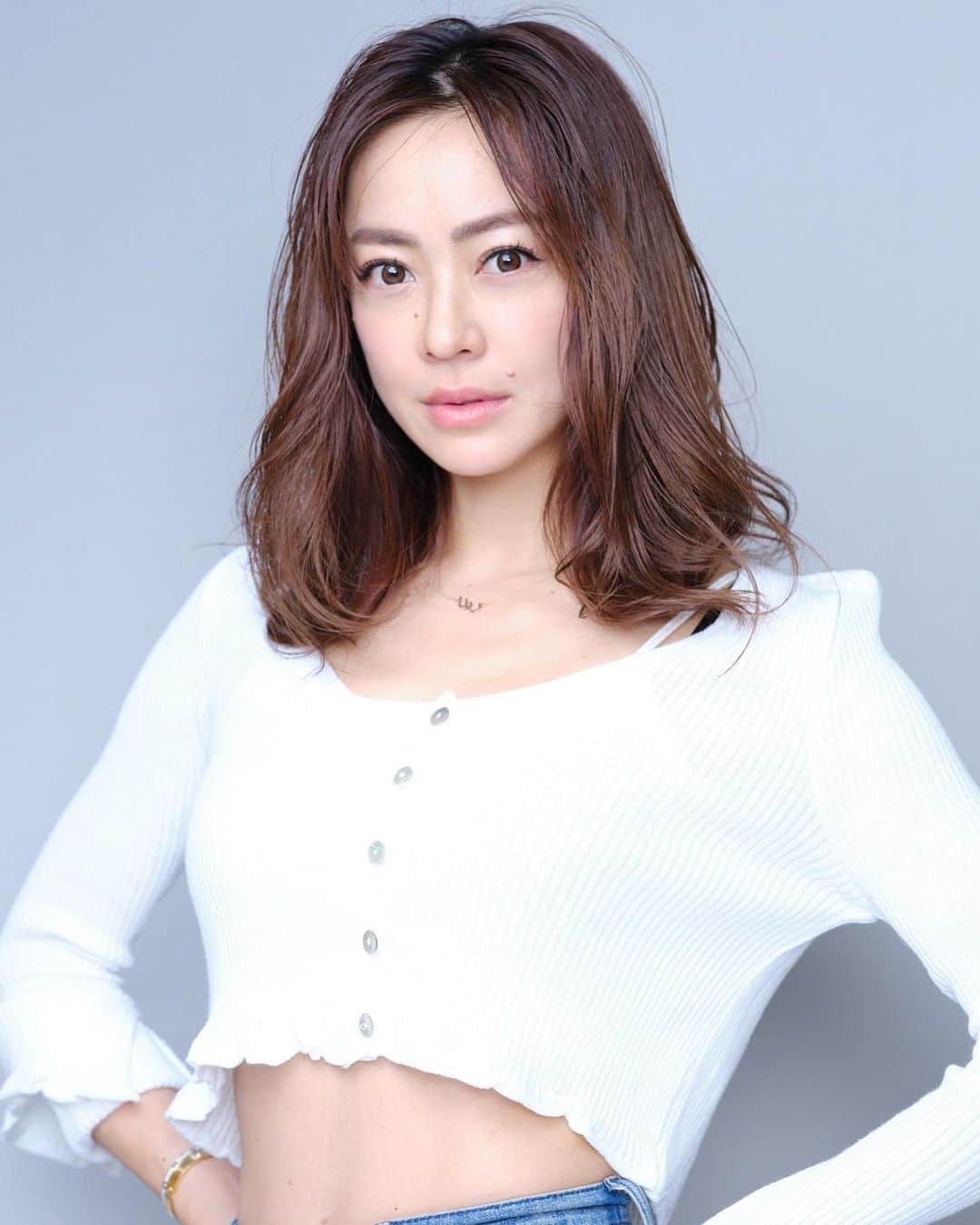 松岡李那のインスタグラム：「宣材写真撮ってもろた🥺✨✨✨」