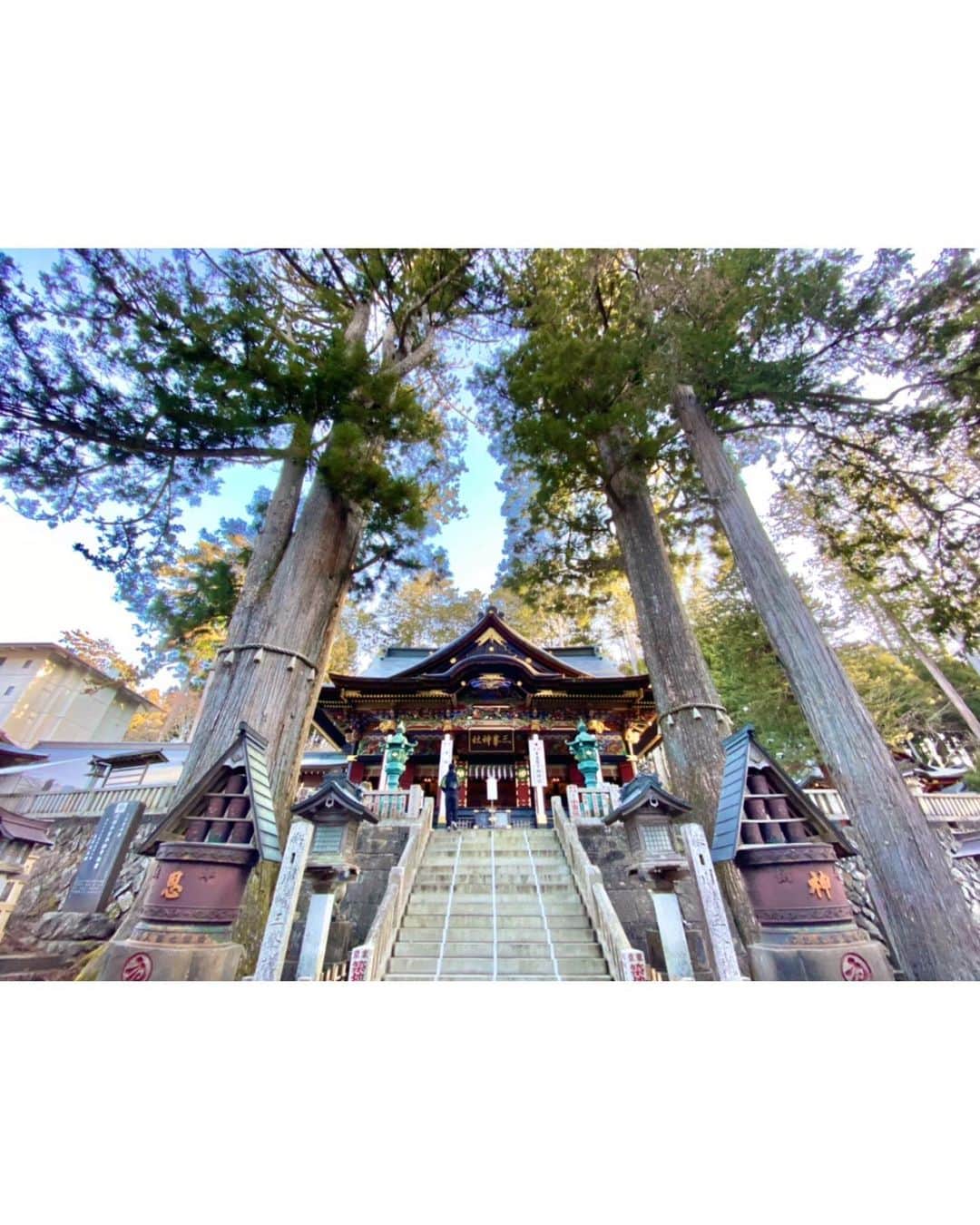 SAORIさんのインスタグラム写真 - (SAORIInstagram)「🎍2021.1.16 #一粒万倍日  #天赦日  #甲子の日  すべて重なる #超最強開運日 ✨ いつもの三峯神社に感謝を伝えに行きました🙏 朝7時半の神社は誰も居なくて 空気も澄んでて気持ち良すぎた♡ ここで息吸うだけで 体内からスゥーっと邪気が消えて 身体が楽になる気がする〜 思う存分いっぱい深呼吸してきたよ✨ 朝7時半に到着したおかげで お参りも1番、御祈祷も1番、靴箱番号も1番☝️ それだけで嬉しい単純なわたち🤣 私のPower分けたげる💪‼️ ✾ #三峯神社 #三峰神社 #三峯神社奥宮 #妙法ヶ岳 #秩父 #秩父三大神社 #powerspot  #東京 #tokyo #港区 #高身長女子 #model #モデル #influencer #インフルエンサー #instagramer #インスタグラマー #ambassador #アンバサダー #フリーモデル #ポートレートモデル #カメラマンさんと繋がりたい #ポトレ #ポトレのセカイ #ビジョラダ #美女jp」1月16日 13時46分 - saogram34