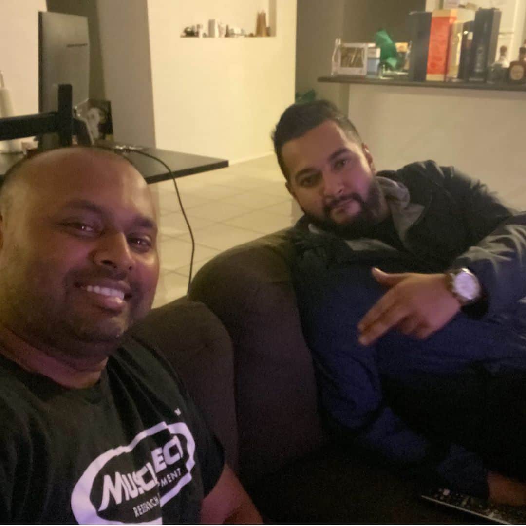 マーク・ハントさんのインスタグラム写真 - (マーク・ハントInstagram)「This is adrian ramlu and reg Singh I don’t associate or do any business with these two and if they have used my name anywhere DM  me thanks in advance stay woke 😎😎😎😎😂😂😂😂😂」1月16日 13時49分 - markhuntfighter