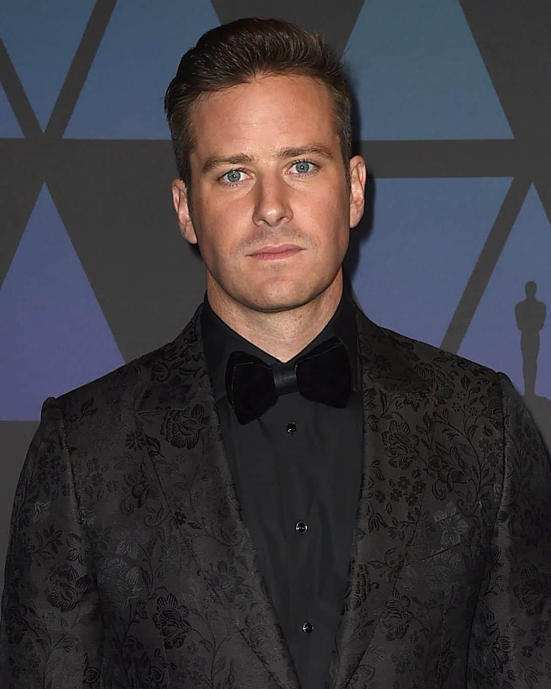 Just Jaredさんのインスタグラム写真 - (Just JaredInstagram)「Someone has leaked posts from Armie Hammer’s private Instagram account and they are eye-opening. Tap this photo at the LINK IN BIO to read about what he shared on there. #ArmieHammer Photo: Getty」1月16日 4時58分 - justjared