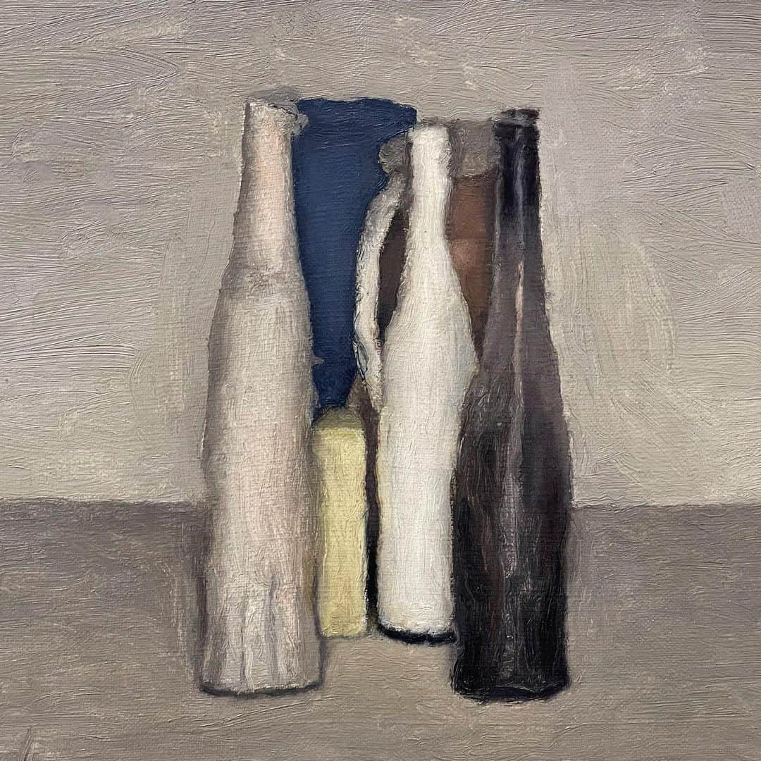 デレク ラムのインスタグラム：「Never Finished Josef Albers and Giorgio Morandi @davidzwirner “one can travel the world and see nothing.  To achieve understanding it is necessary not to see many things, but to look hard at what you do see” -Morandi #takealooksee」