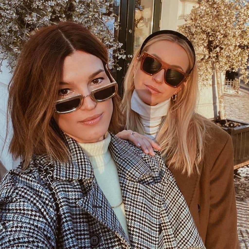 Hanneli Mustapartaさんのインスタグラム写真 - (Hanneli MustapartaInstagram)「Golden hour with this golden girl✨Planning our little launch on Monday - stay tuned🥳」1月16日 5時15分 - hannelim