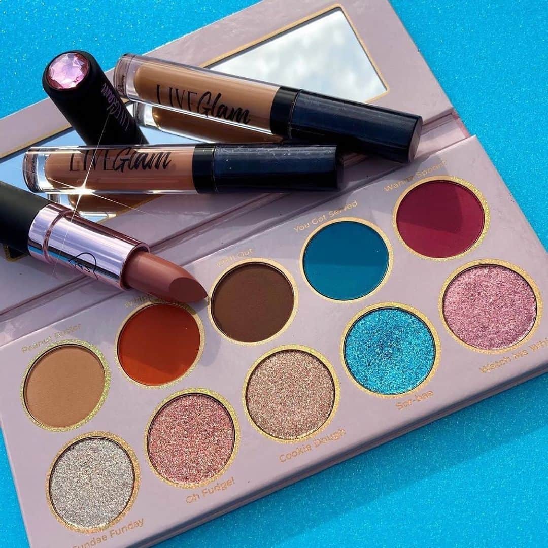 LiveGlamのインスタグラム：「It doesn’t get much sweeter than this🍦🎨✨💄 #LiveGlam #LiveGlamFam   📷: @mariacast13」