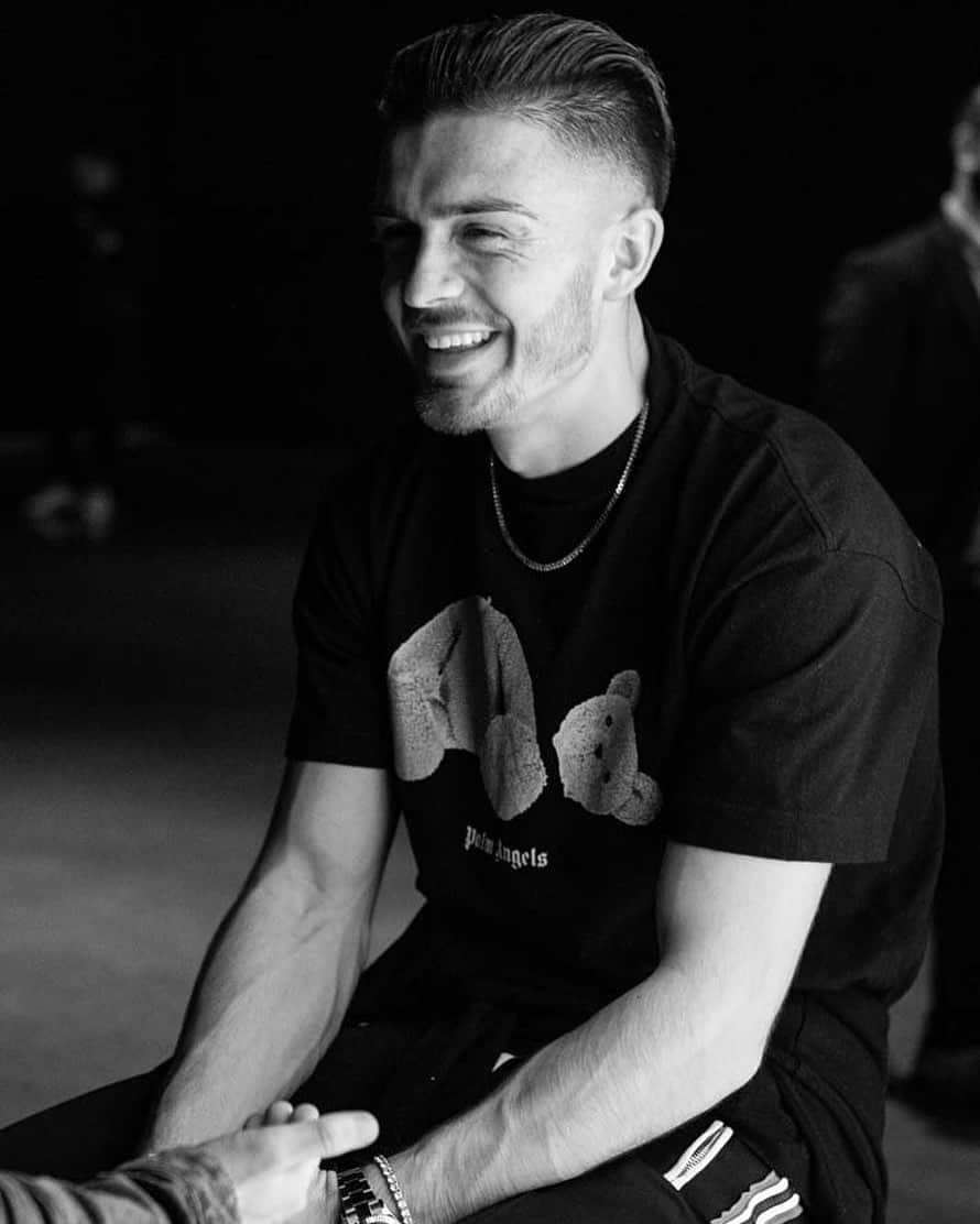 ジャック・グリーリッシュのインスタグラム：「All smiles 😁」