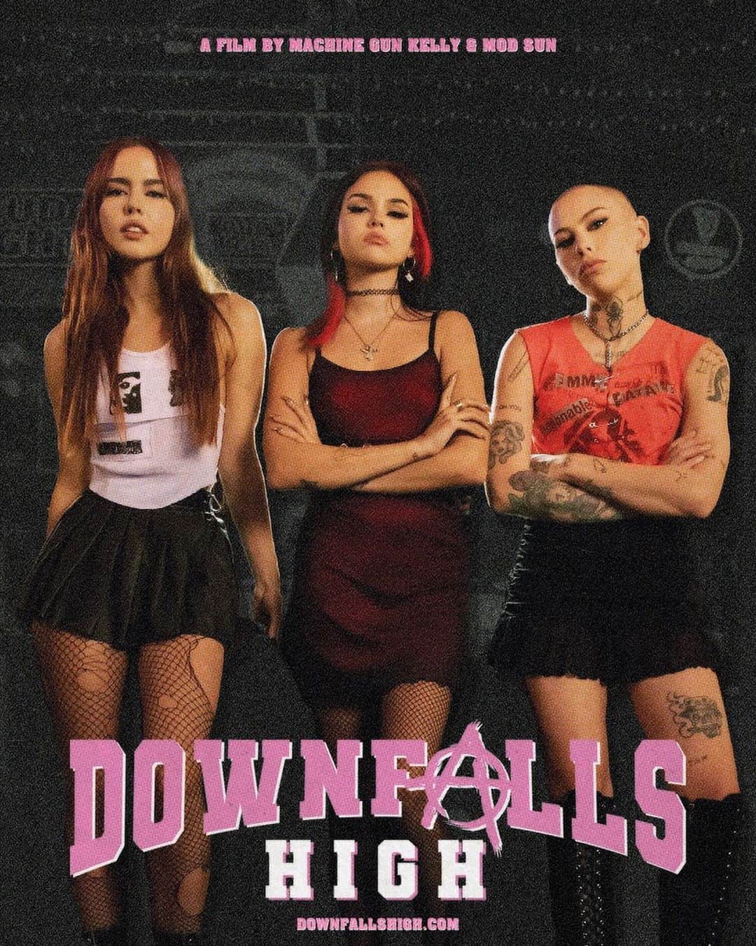 のインスタグラム：「Downfalls High, a first of its kind musical film experience, premieres tonight at 6pm PST / 9pm EST🖤 downfallshigh.com」