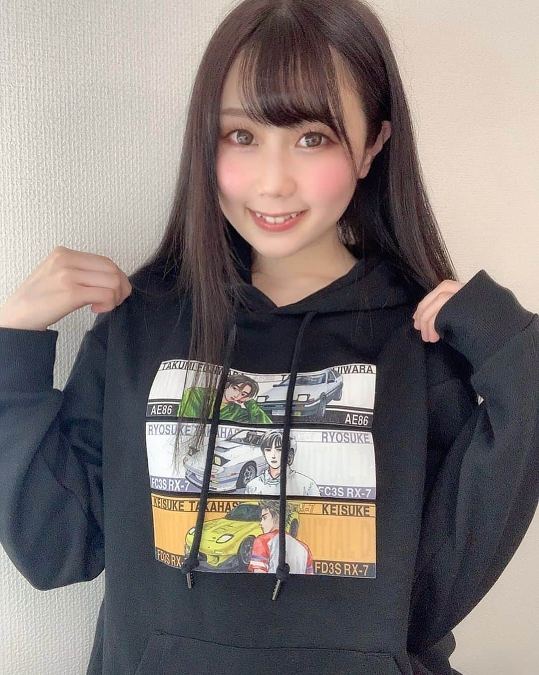 鈴乃八雲さんのインスタグラム写真 - (鈴乃八雲Instagram)「イニDパーカー💛🤍🖤 みんなはイニDの推し誰？🥰  #プロジェクトd  #頭文字d #頭文字d好きと繋がりたい #イニd #intiald #avail #アベイル #ae86 #fc3s #fd3s #rx7 #藤原拓海 #高橋涼介 #高橋啓介 #高橋兄弟 #ロータリーの高橋兄弟」1月16日 6時42分 - yakumo_suzuno