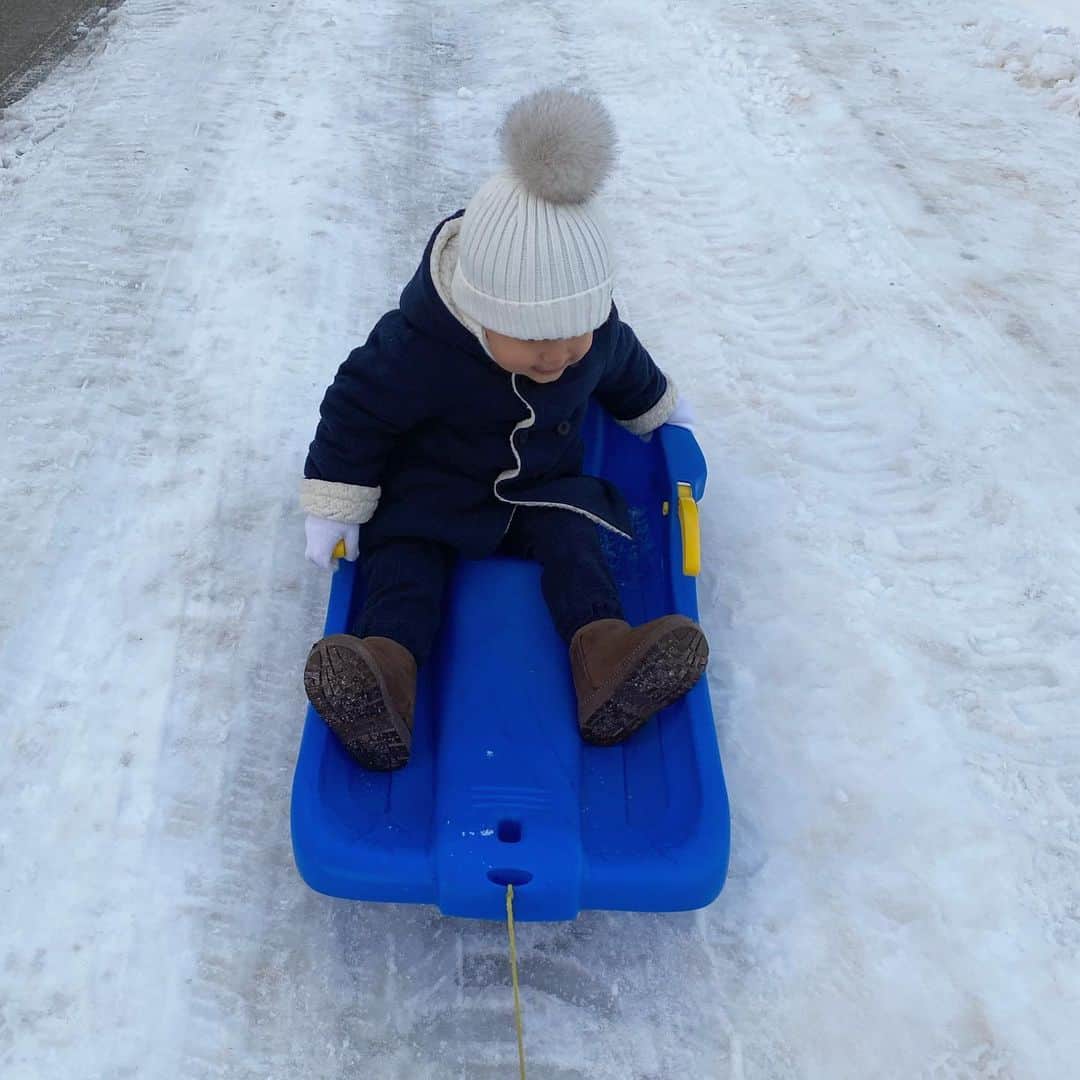 フェルナンド・ベルダスコのインスタグラム：「Jugando y disfrutando en la nieve con uno de los amores de mi vida !!」