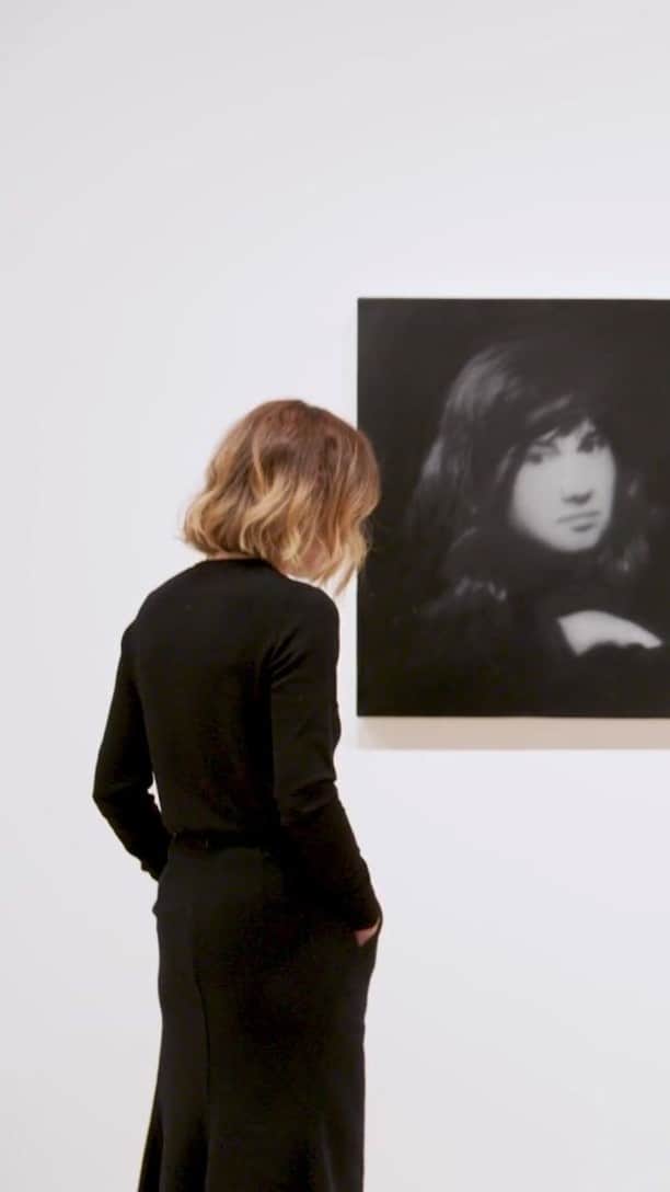 ニューヨーク近代美術館のインスタグラム：「"Although they're based on photographs, Richter has abstracted [these paintings] quite significantly, so you lose that crispness of the documentary image and enter into another type of visual space altogether."  Curator @paulinapobocha reflects on #GerhardRichter’s 1988 painting series, "October 18, 1977," and its relationship to history painting, national trauma, and the impossibility of forgetting.  Explore the #MoMACollection work by work as we release a new #UNIQLOArtSpeaks video each Friday, and experience "October 18, 1977" in our fifth-floor collection galleries.  @uniqlousa is MoMA’s proud partner of #ArtForAll」