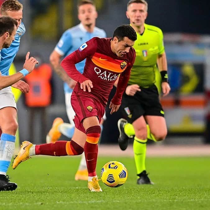 ASローマさんのインスタグラム写真 - (ASローマInstagram)「The final whistle blows at the Olimpico.⁣  ⁣ #ASRoma #LazioRoma」1月16日 6時55分 - officialasroma