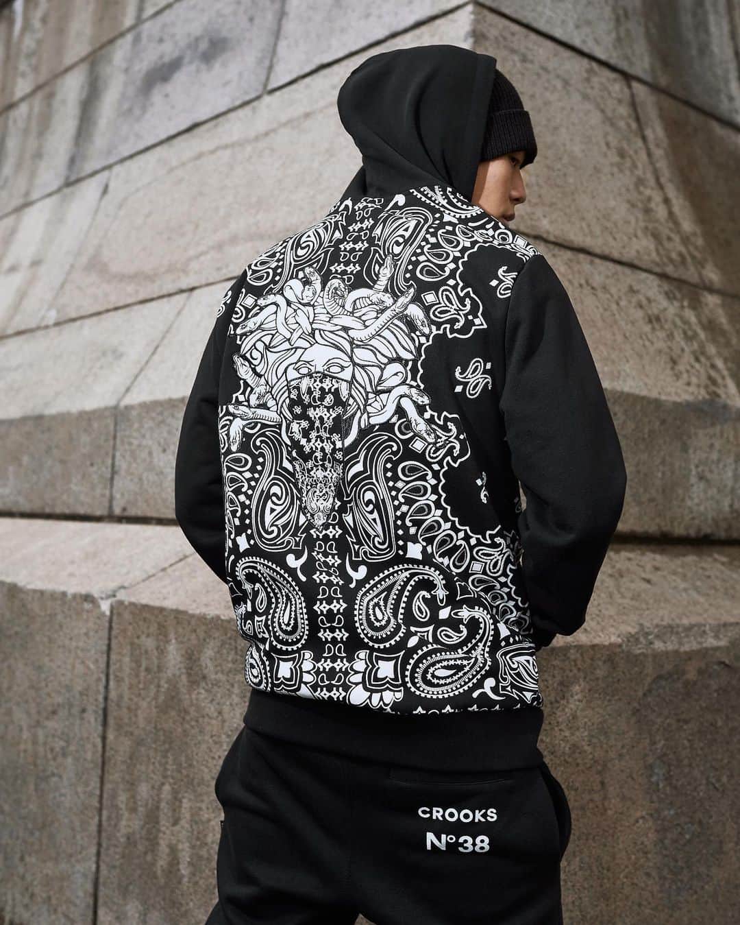 Crooks & Castlesのインスタグラム：「Throwback to one of our best sellers from our Fall collection ⛓️⁠⠀ ⁠⠀ #cstc #crooks #cantstopthecrooks #crooksncastles #therulingelite」