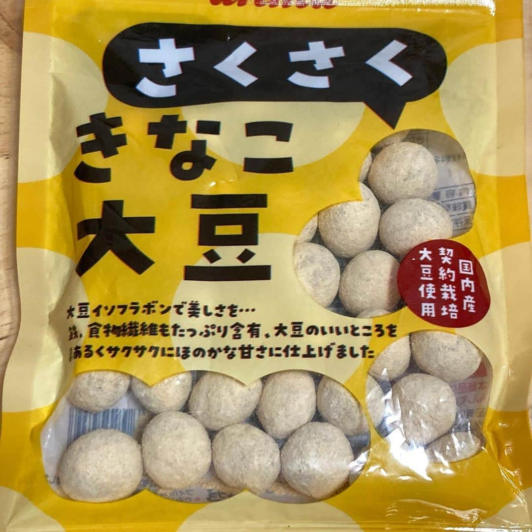 柳家さん生さんのインスタグラム写真 - (柳家さん生Instagram)「1/16今朝のおめざ… 兵庫は有馬芳香堂の さくさくきなこ大豆 こーしーとともに😃」1月16日 7時34分 - waraiguma1957