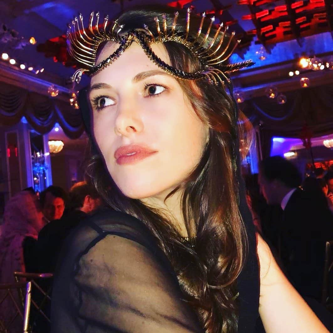 のインスタグラム：「We miss all our beautiful ladies @clairekhodara in @ericksonbeamon mask Posted @withregram • @clairekhodara I miss people, places, things. I miss going out for dinner, going to parties, working with and enjoying people. This time, if nothing else, has taught me the privilege of community and sharing moments with others 💜」