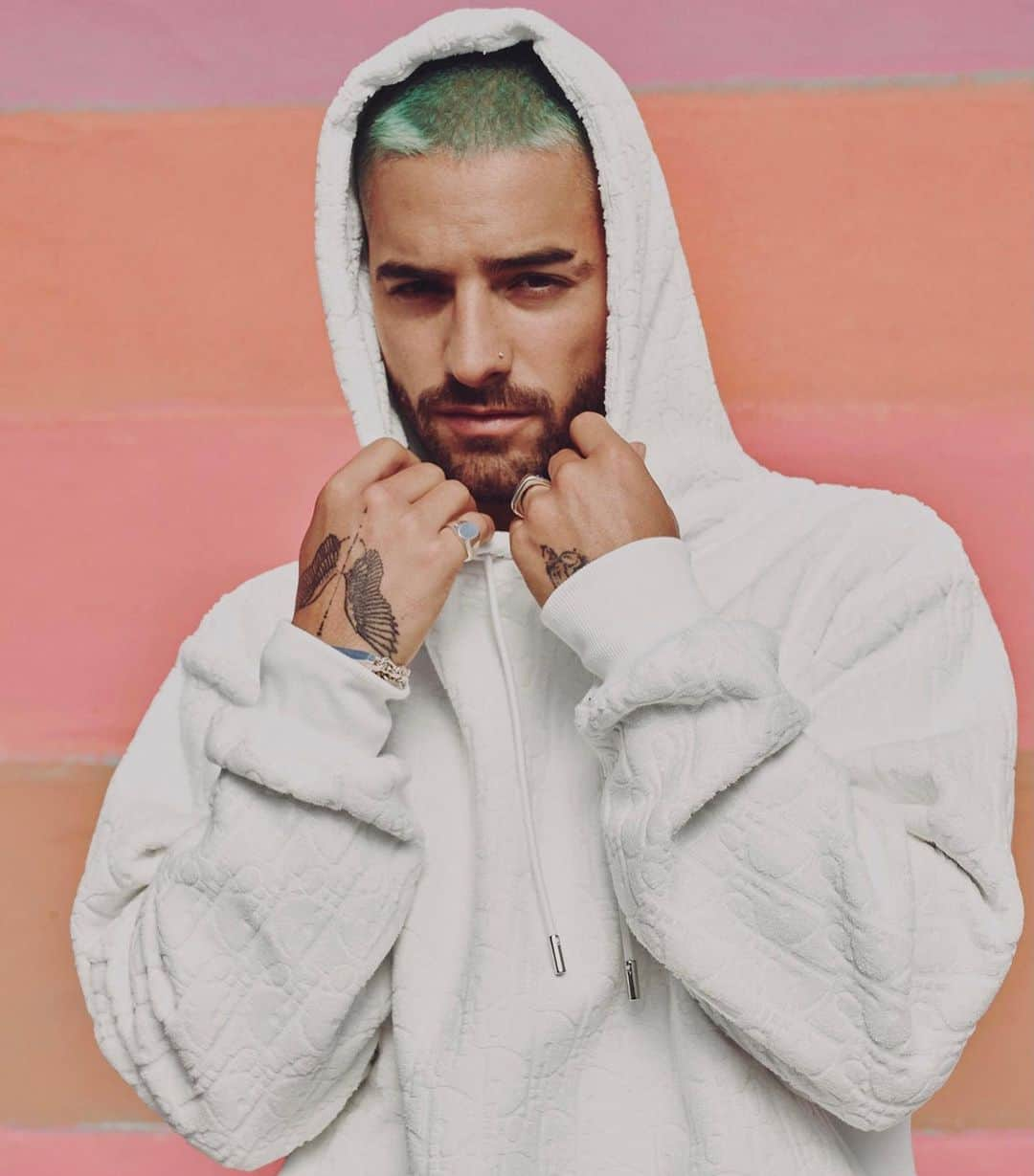 ニーナ・ガルシアさんのインスタグラム写真 - (ニーナ・ガルシアInstagram)「De Colombia to the World! Or as our @ELLEUSA first ever solo cover-man, @maluma, put it: "De Colombia 🇨🇴 pa’l mundo!!” Thank you Juan Luis for your positivity, your good energy and for sharing your incredible talents with all of us! Gracias Juan Luis por compartir tu positividad, tu buena energía y por hacernos parte de todos tus talentos artísticos! #ColombianProud #OrgullosamenteColombiana   Photographer: @micaiahcarter Stylist: @alexwhiteedits Writer: @melissagiannini Grooming: @cynthiaglam」1月16日 7時48分 - ninagarcia