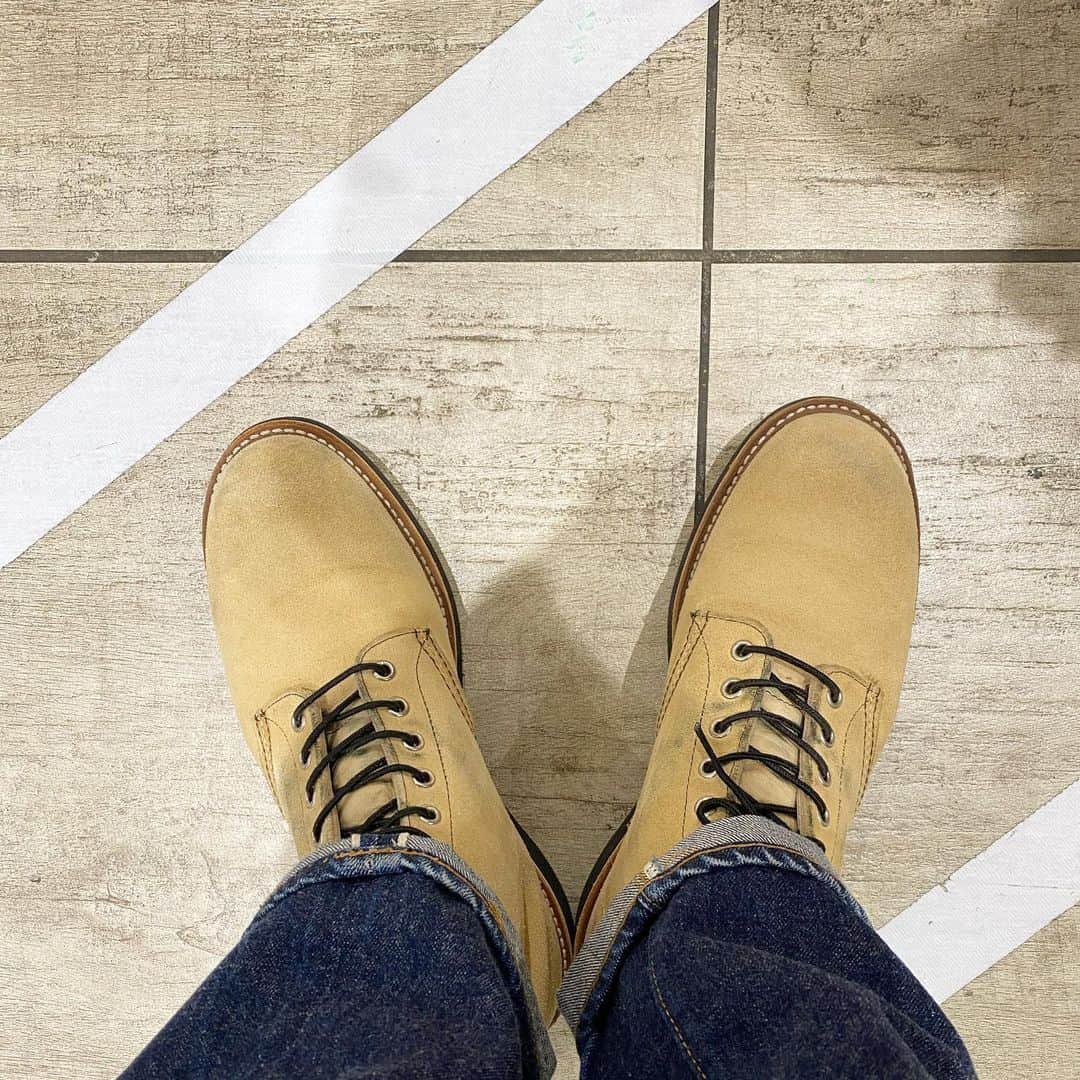 宇野薫のインスタグラム：「UNO☆KICKS  久しぶりにレッドウィング   #unokicks #redwing #redwingheritage #redwingboots #myonlyredwings  #levis501 #レッドウィング #宇野薫」