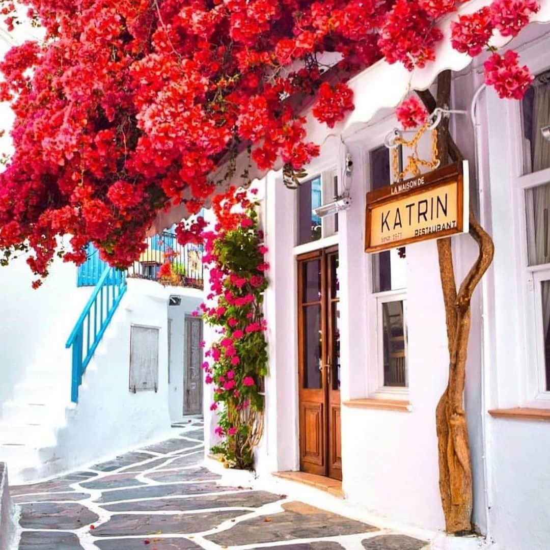 オンダデマーのインスタグラム：「Wonderful places..  📷: @wonderful_places  🤍: #Greece」