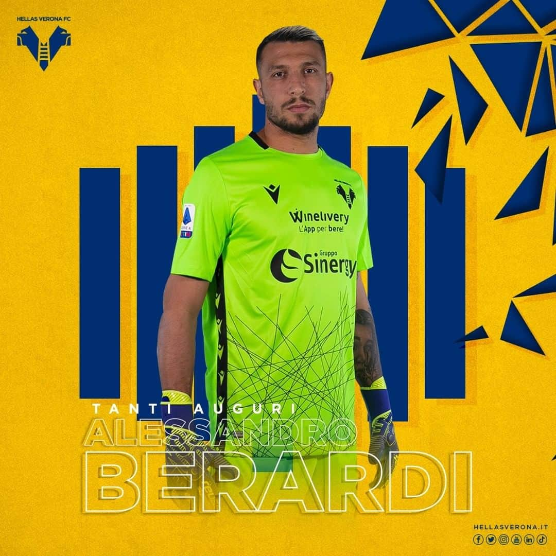 エラス・ヴェローナFCさんのインスタグラム写真 - (エラス・ヴェローナFCInstagram)「🧤🥅 TRAGUARDI IMPORTANTI!   3️⃣0️⃣ oggi per Ale #Berardi, auguri gialloblù 🟡🔵  #HVFC #HappyBirthday #Goalkeeper」1月16日 8時01分 - hellasveronafc