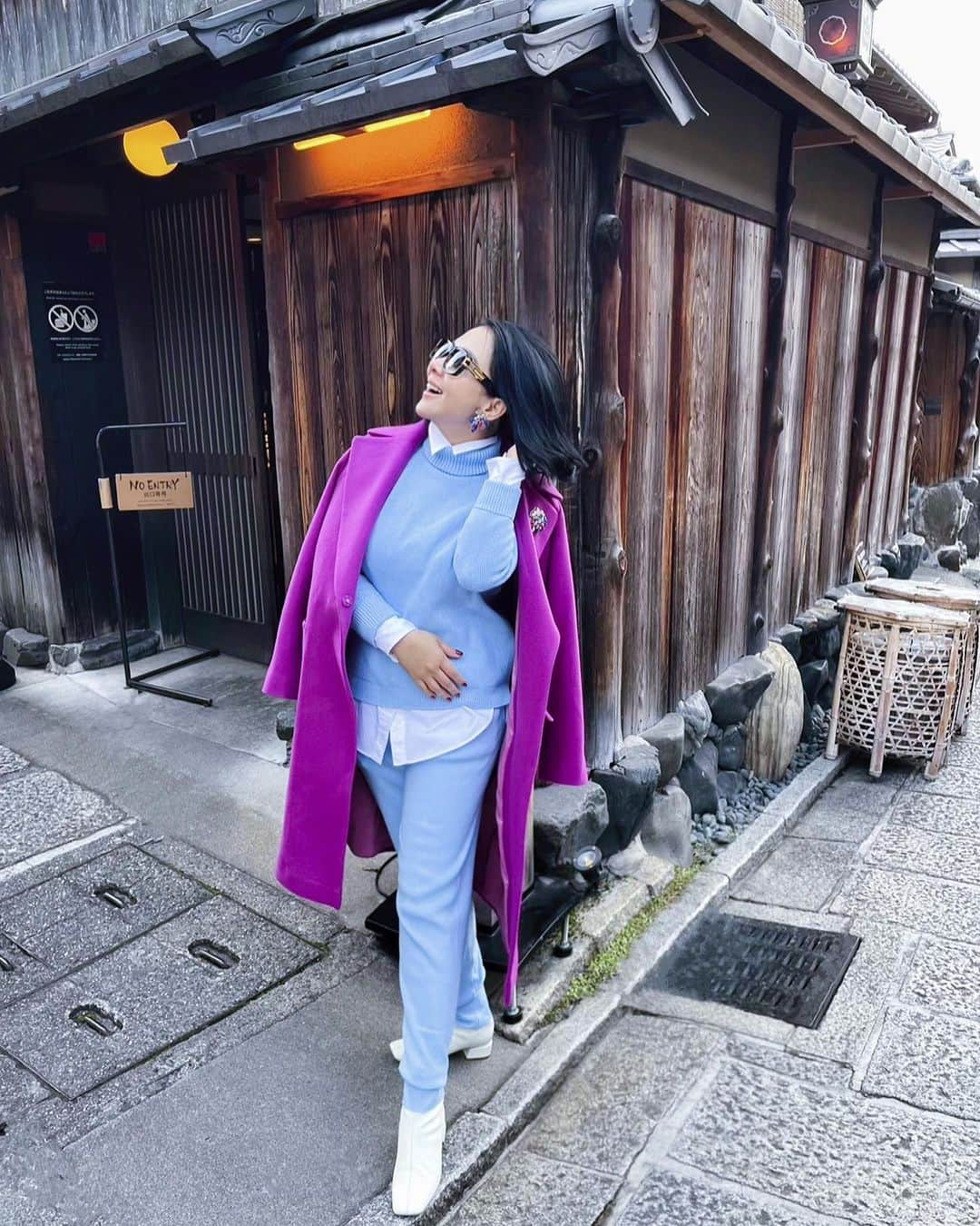 Syahriniさんのインスタグラム写真 - (SyahriniInstagram)「• For Some Of Us Kindness Is Simple Kindness !  _________________𝓢𝓨𝓡_______________  #PrincesSyahrini #Tokyo_January2021 #Japan」1月16日 8時18分 - princessyahrini