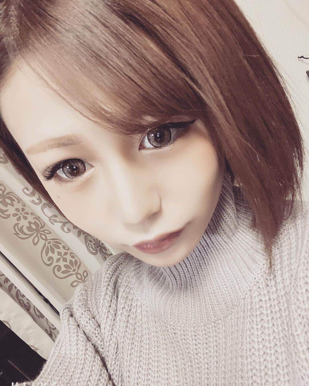 のインスタグラム：「前髪また作った👯‍♀️」