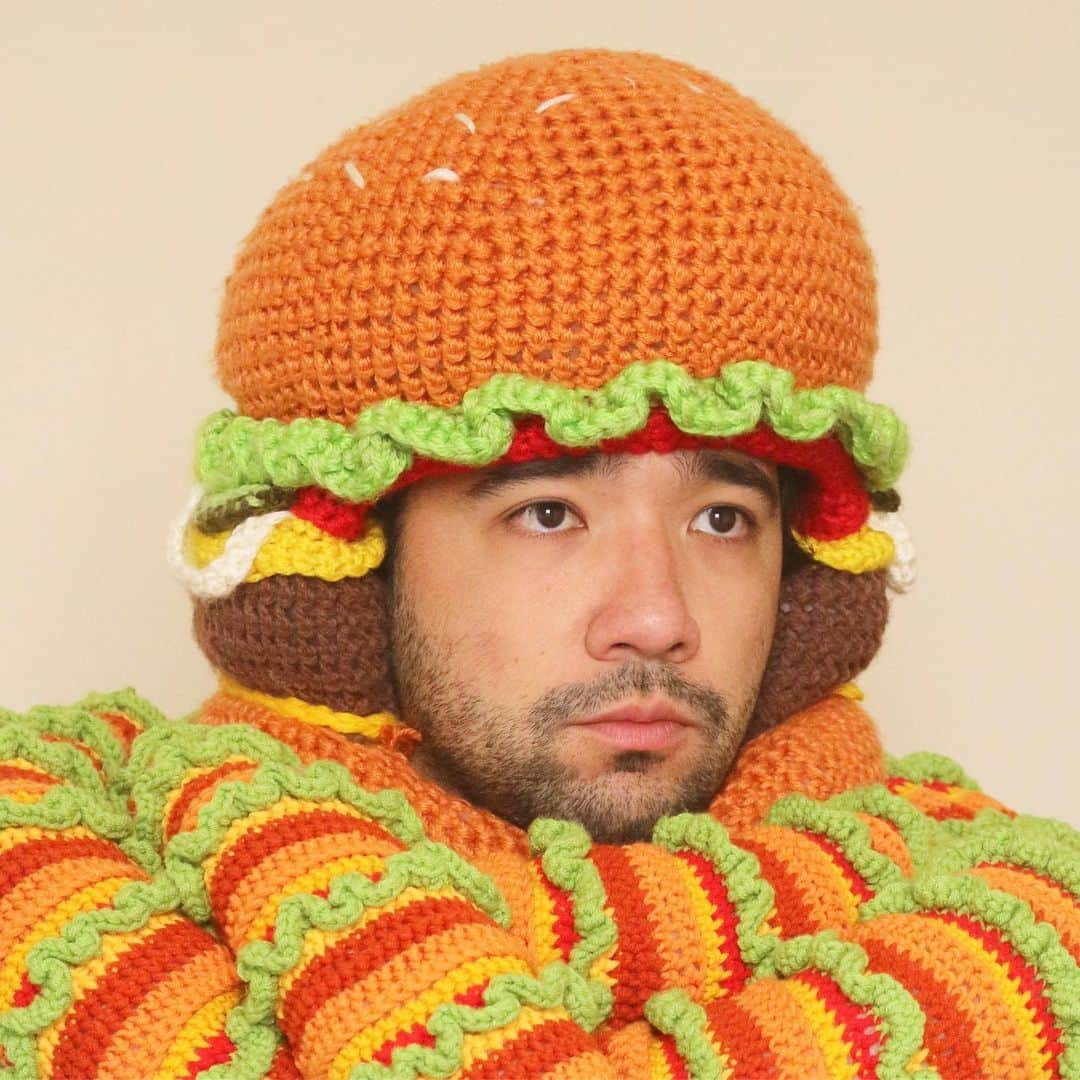 Phil Fergusonのインスタグラム：「🍔 So delicious aye aye aye(It's hot, hot) It's so delicious aye aye aye(I put them boys on rock, rock) It's so delicious aye aye aye (They wanna taste of what I got) I'm Burgerlicious (t-t-t-t-t-tasty, tasty) 🍔」