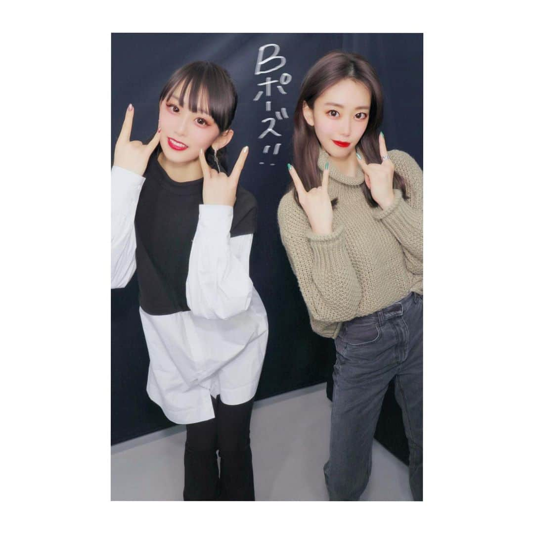 YURINAさんのインスタグラム写真 - (YURINAInstagram)「・﻿ 🖤🐰🖤🐰🖤﻿ ﻿ 📸　#Bポーズ  with YUUKI ﻿ ﻿ ﻿ ﻿ おはようございます🌞﻿ ﻿ ﻿ 前にYUUKIとプリクラを久しぶりに撮ったら、﻿ 進化しすぎて驚きました(笑)﻿ ﻿ ﻿ 一緒にBポーズ🤘🏼✨﻿ ﻿ ﻿ ﻿ ﻿ いよいよ今日はツーショットトークの日ですね🎥✨﻿ ﻿ ﻿ 画面越しになりますが、参加される皆様と﻿ お話しできるの楽しみにしています🥰🥰🥰﻿ ﻿ ﻿ よろしくお願いします🖤﻿ ﻿ ﻿ ﻿ そして、﻿ 「BsGirls 2020 FINAL LIVE 〜Play Ball〜」﻿ まであと1週間！！！﻿ ﻿ ﻿ この14人で活動できるのもあと1週間😭﻿ ﻿ 1日1日を大切に本番迎えたいと思います💪🏻🔥﻿ ﻿ ﻿ ﻿ ﻿ #オリックス #Bs2021 #BsGirls #オリ姫﻿ #オリックスバファローズ #野球女子﻿ #野球好きと繋がりたい #京セラドーム大阪﻿ #yurina_359  #BsGirls2020 #performer﻿ #dance #全力パフォーマンス #黒髪ストレート﻿ #高身長女子 #筋トレ女子 #腹筋女子﻿ #トレーニング女子 #ボディメイク #trainee﻿ #プリクラ #プリント倶楽部 #プリクラポーズ﻿ #followme #likeforlike #instalike #ootd」1月16日 9時05分 - yurina_bsgirls_359