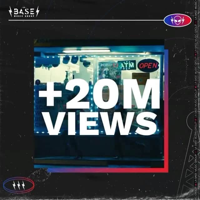 ウィジンのインスタグラム：「Gracias por tanto apoyo a este gran proyecto NO ME ACOSTUMBRO Posted @withregram • @labase ¡Esto es una locura! 🔥 Ya sobrepasamos los 20 millones de views en @youtube, vamos mundial 🌎 #NoMeAcostumbro - @wisin, @ozuna, @mikywoodz, @reikmx y @loslegendarios」