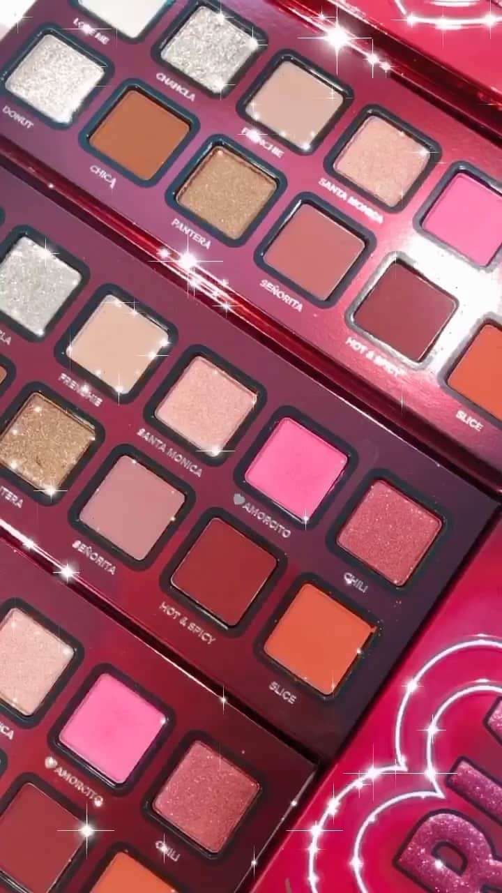Too Facedのインスタグラム：「Issa vibe🔥 Spice up your Friday night glam with the bold, spicy shades in our @Mariale Amor Caliente Eye and Cheek Palette! #TooFacedxMariale #TooFaced」