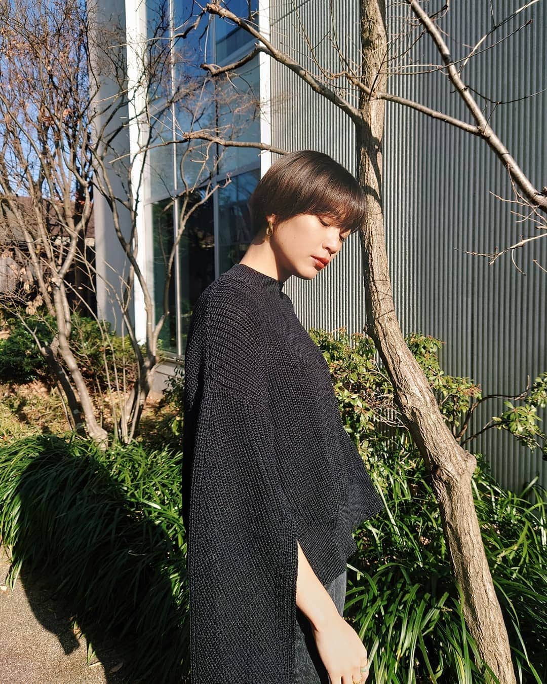 平アスカのインスタグラム：「new knit🧶🖤 new denim👖 #ootd #outfit #knit #todayful #moussy #rosebud」