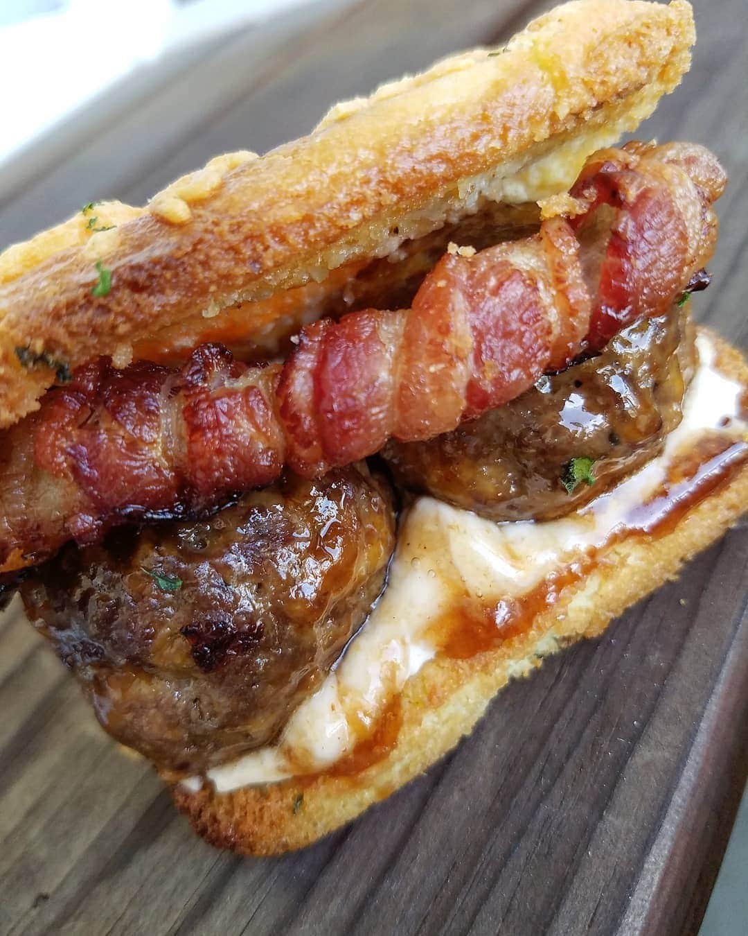 Flavorgod Seasoningsさんのインスタグラム写真 - (Flavorgod SeasoningsInstagram)「🥓 Ultimate Meatball Sliders 🥓⁠ -⁠ Customer:👉 @lowkarbkhaleesi⁠ Seasoned with:👉 #Flavorgod ranch seasoning⁠ -⁠ Add delicious flavors to any meal!⬇⁠ Click the link in my bio @flavorgod⁠ ✅www.flavorgod.com⁠ -⁠ Sweet BBQ meatballs, cream cheese, & bacon wrapped onion rings on a toasted bun #yourewelcome⁠ .⁠ .⁠ Meatballs:⁠ 1 lb ground beef⁠ 1/2 cup shredded cheese⁠ 1 egg⁠ 1 Tbsp @FlavorGod ranch seasoning⁠ 1/4 tsp black pepper⁠ ▪▪▪⁠ Mix all together until evenly combined. Roll into 12 meatballs. Bake on a greased cookie sheet at 375° for 30 minutes. Toss in your favorite sugarfree BBQ sauce. I used some J Dawg sweet sauce 》let me know in the comments if you want the recipe 👇⁠ .⁠ .⁠ Onion Rings:⁠ 1/2 onion, sliced into rings⁠ 8 strips bacon⁠ ▪▪▪⁠ Cut bacon in half lengthwise making long thin strips. Wrap around onion rings. Place on a greased tin foil covered cookie sheet and bake at 425° for 30 minutes or until crispy⁠ .⁠ .⁠ The bread recipe I used is from @Low.carb.love 👉 it is listed in her highlights under "almond buns". The taste was great but had more of a crumbly texture. I think next time I will use a chaffle!⁠ -⁠ Flavor God Seasonings are:⁠ ✅ZERO CALORIES PER SERVING⁠ ✅MADE FRESH⁠ ✅MADE LOCALLY IN US⁠ ✅FREE GIFTS AT CHECKOUT⁠ ✅GLUTEN FREE⁠ ✅#PALEO & #KETO FRIENDLY⁠ -⁠ #food #foodie #flavorgod #seasonings #glutenfree #mealprep #seasonings #breakfast #lunch #dinner #yummy #delicious #foodporn」1月16日 11時01分 - flavorgod