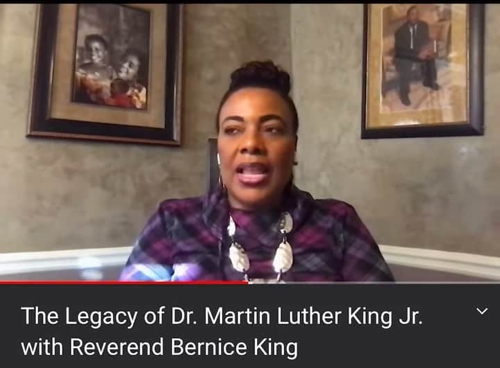 レスリー＝アン・ハフのインスタグラム：「MLK Day is Monday, but today is his birthday. Here are a couple of clips from an interview with his daughter @berniceaking and @mariannewilliamson about HOW WE CAN NOT LOSE HOPE OR GIVE IN TO HATE BUT INSTEAD WORK FROM LOVE INTO ACTION. I highly recommend watching the interview if you’re feeling hopeless about the state of our nation. (link in bio) “There may be more beautiful times but this one is ours.” - Jean-Paul Sartre」