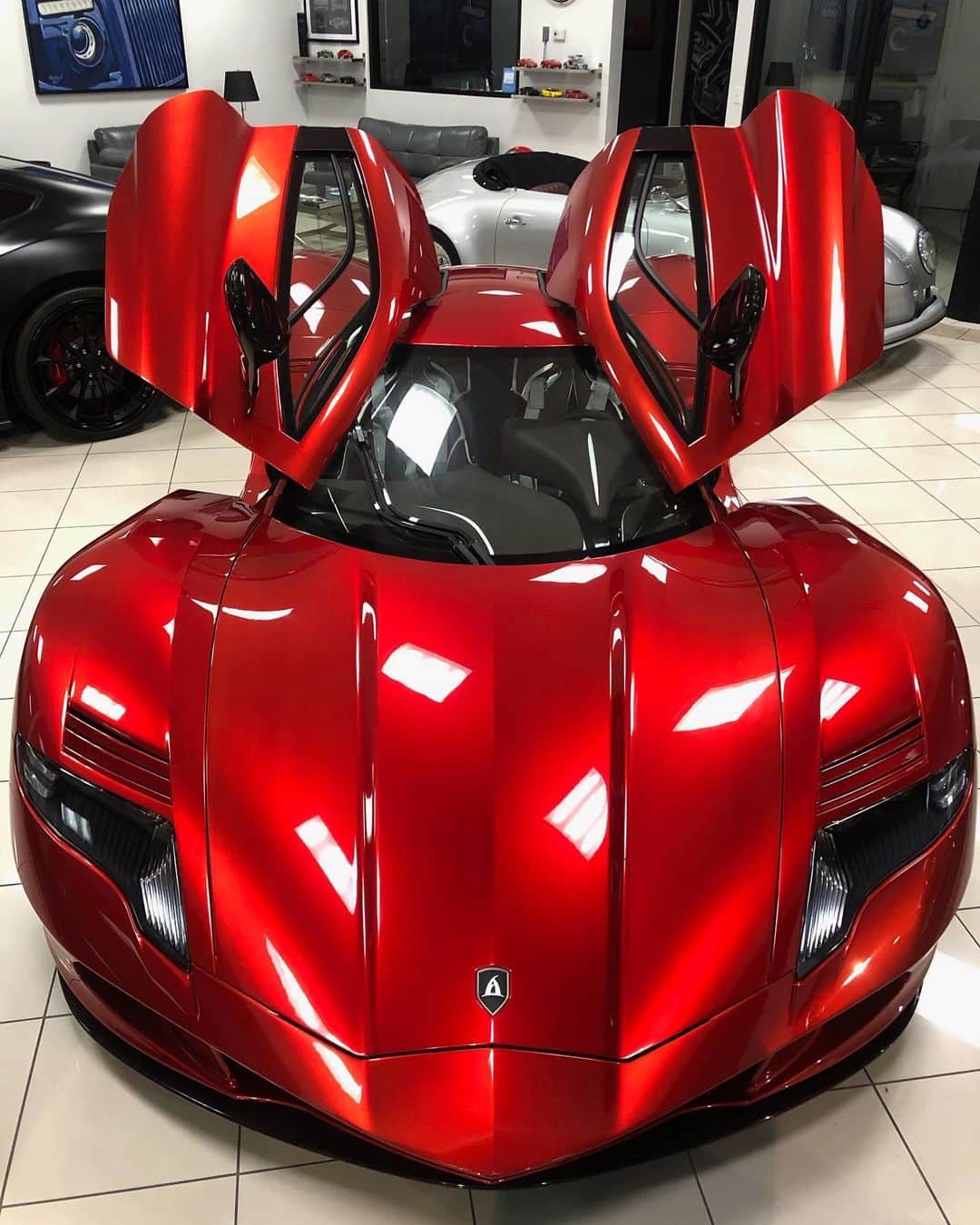 CarsWithoutLimitsさんのインスタグラム写真 - (CarsWithoutLimitsInstagram)「The fastest electric hyper-car in the world Aspark OWL 0-60 MPH 1.70 - Seconds -  Limited to 50 units worldwide. Available  for purchase and orders @gablessportscars 🧣  #carswithoutlimits #aspark #electric」1月16日 11時22分 - carswithoutlimits