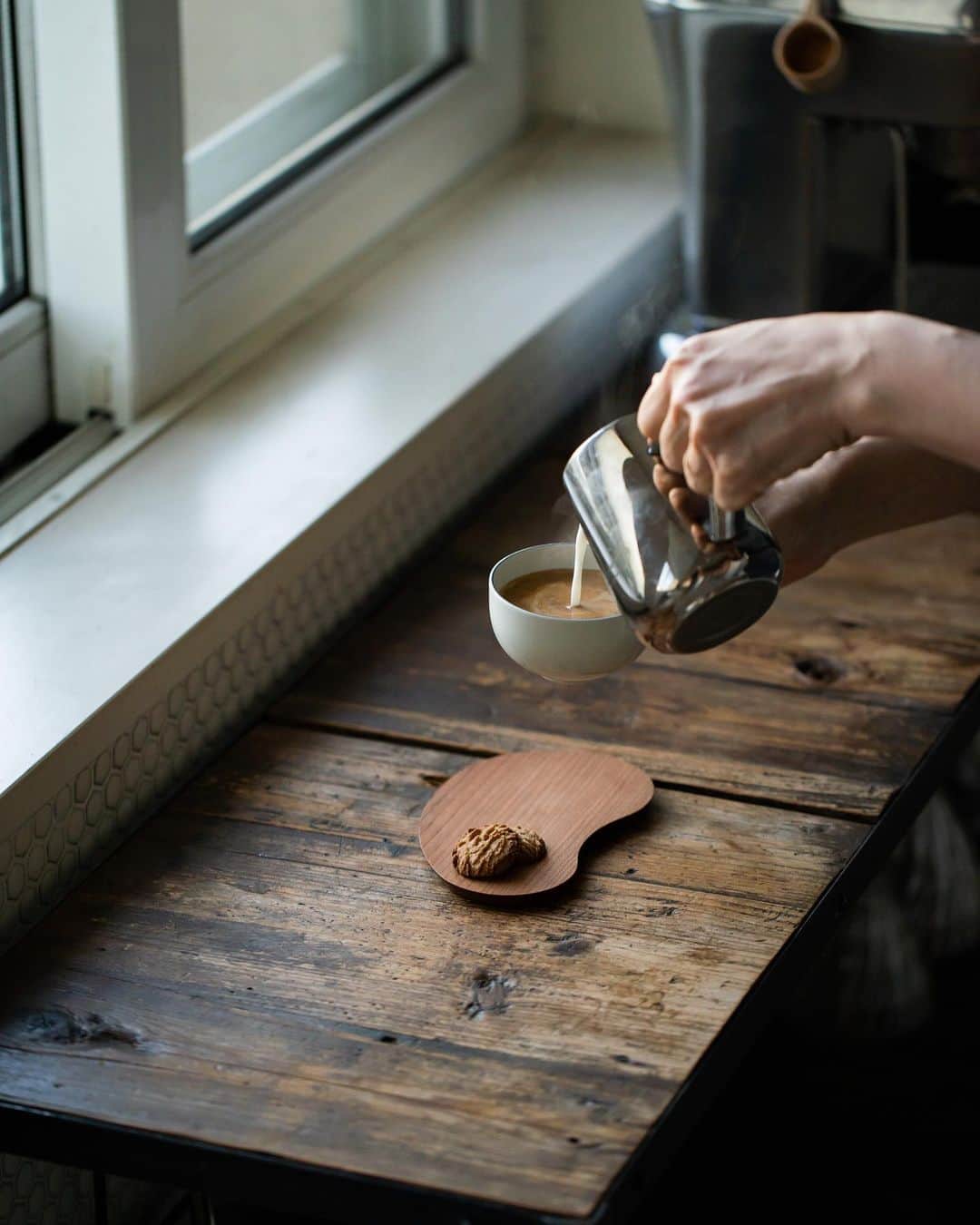 cafe_no_maのインスタグラム：「feel happy just to add a bite-sized cookies to my coffee.  ・ ひとくちサイズのおやつがあるだけで幸せになれます🍪」