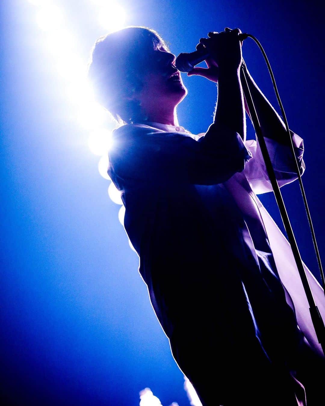 のインスタグラム：「✴︎ flumpool 10th Tour「Real」大阪公演ストリーミングアーカイブ視聴は 19日18時まで👀 是非ともご覧ください❗️  link in bio▶️  photo @nabespg」