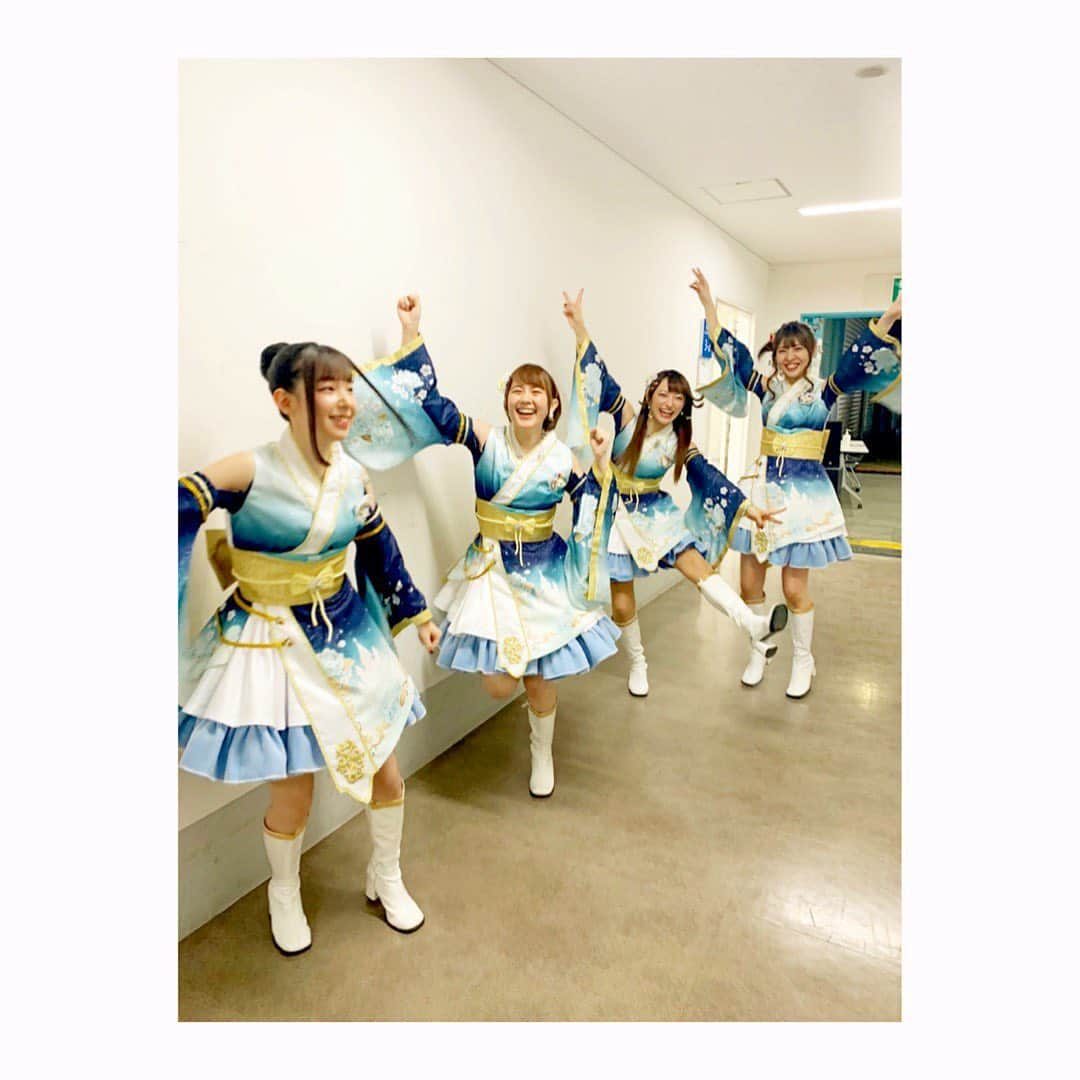 杜野まこさんのインスタグラム写真 - (杜野まこInstagram)「【THE IDOLM@STER CINDERELLA GIRLS Broadcast & LIVE Happy New Yell ‼︎!】  🌟ますみん・らりちゃん・ねこねこ パッション　PP4姉妹☀️ 今回の公演ではパッション4人しかいなかったけど、1人3人分くらいのパッションは放出できたと思う‼️ 楽しかった〜✨はっちゃけ具合最高だった⤴︎⤴︎  🌟ちっすー・津田ちゃん 津田ちゃんがフラットでいてくれて締めるとこ締めてくれたおかげでみんなのびのびステージだった気がする。 圧倒的感謝‼️🙏‼️  🌟ことみ みて！ことみのWink激カワ♡ ことみのきゅんきゅんまっくす　好きー♡ イヤモニ一緒でお耳の中、秘密の出来事いっぱい(笑)  🌟まつえりさん まつえりさんから野球ポーズとって下さって嬉しかった☆ 念願の　松井vs姫川　いつかっ‼︎笑 骨の髄までかっこいいよね〜まつえりさん✨  🌟ちっすー 水瓶座！東北魂！今回一緒多くていぎなり嬉しかった〜♡ちっすーと歌うの超気持ちいい〜たまらん♡ 今回私もちっすーもマグネットネイルにしてたよ♪ ねぇ、ちっすーのヘアスタイル良すぎない？ドストライク♡  🌟ますみん 今回レッスンも控室もお隣になる事多くて、いっぱいイタズラ仕掛けたんだけど華麗にスルーされて🤣 忍者を驚かせるのは難しい‼︎  🌟ねこねこ 心強すぎて甘えまくった〜 いつも構ってくれてありがと♡ 立ち位置隣の瞬間も嬉しくて何度もガン見(笑　  🌟茄子 タイミング合わずに今回一緒にお写真撮れなくてしょぼぼん😔 繊細な歌声も表情もハニカミ笑顔も輝いてたねー✨ 嬉しそうな表情いっぱいで私も嬉しくなった。 何度も拝ませてもらったよ♡  楽しかったなぁ⤴︎⤴︎✨ ようやく新年の実感湧いた‼️ 改めまして、あけましておめでとうございます🎍⛩🌅  #シンデレラhnyday2 #アイドルマスターシンデレラガールズ #姫川友紀 #開幕戦 #imas_cg #ハピネスエール #HappyNewYell #シンデレラ優勝 #いい一年にしましょう  THE IDOLM@STER CINDERELLA GIRLS THE CLOCK OF THE CINDERELLA NEVER STOPS✨✨✨」1月16日 12時11分 - makomorino