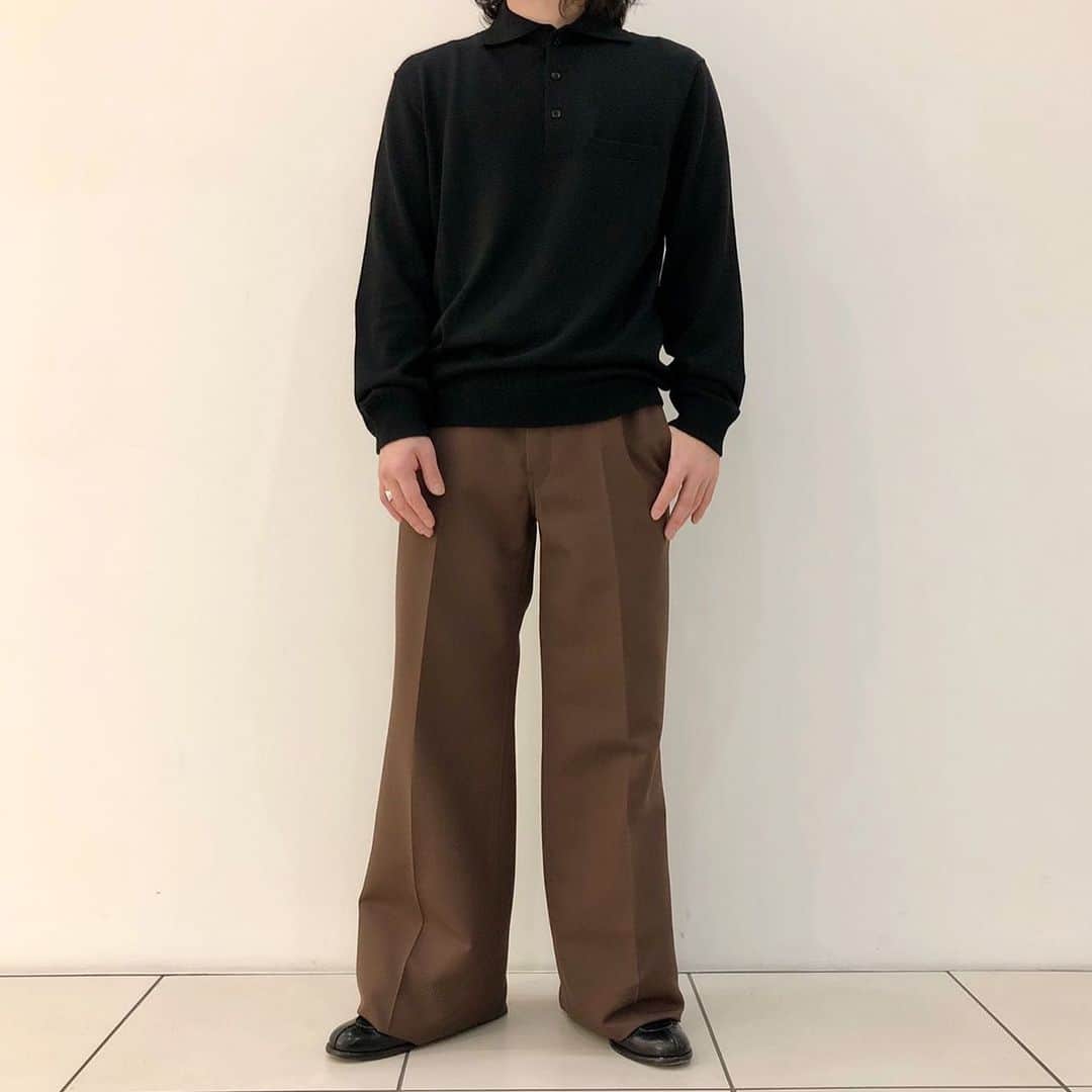 のインスタグラム：「【LEMAIRE】  "LONG SLEEVE POLO" col : D BROWN、BLACK ¥39.600+TAX →40%OFF!  "WIDE LEG PANTS" col : RUSSET B size : 46 ¥60.600＋TAX →40%OFF  お取り扱い店舗﻿ ◾︎ROSSO ミント神戸店﻿ Tel : 050-2017-9117 ﻿  ※この商品は店舗通販可能です。 ※上記店舗のみでのお取り扱いにつき、お問い合わせにつきましても上記の店舗までお願い致します。﻿ ﻿ ﻿ #urbanresearchrossomen﻿ #rossomen﻿ #urbanresearch﻿ #lemaire  #urbanresearchrosso_kobe﻿」