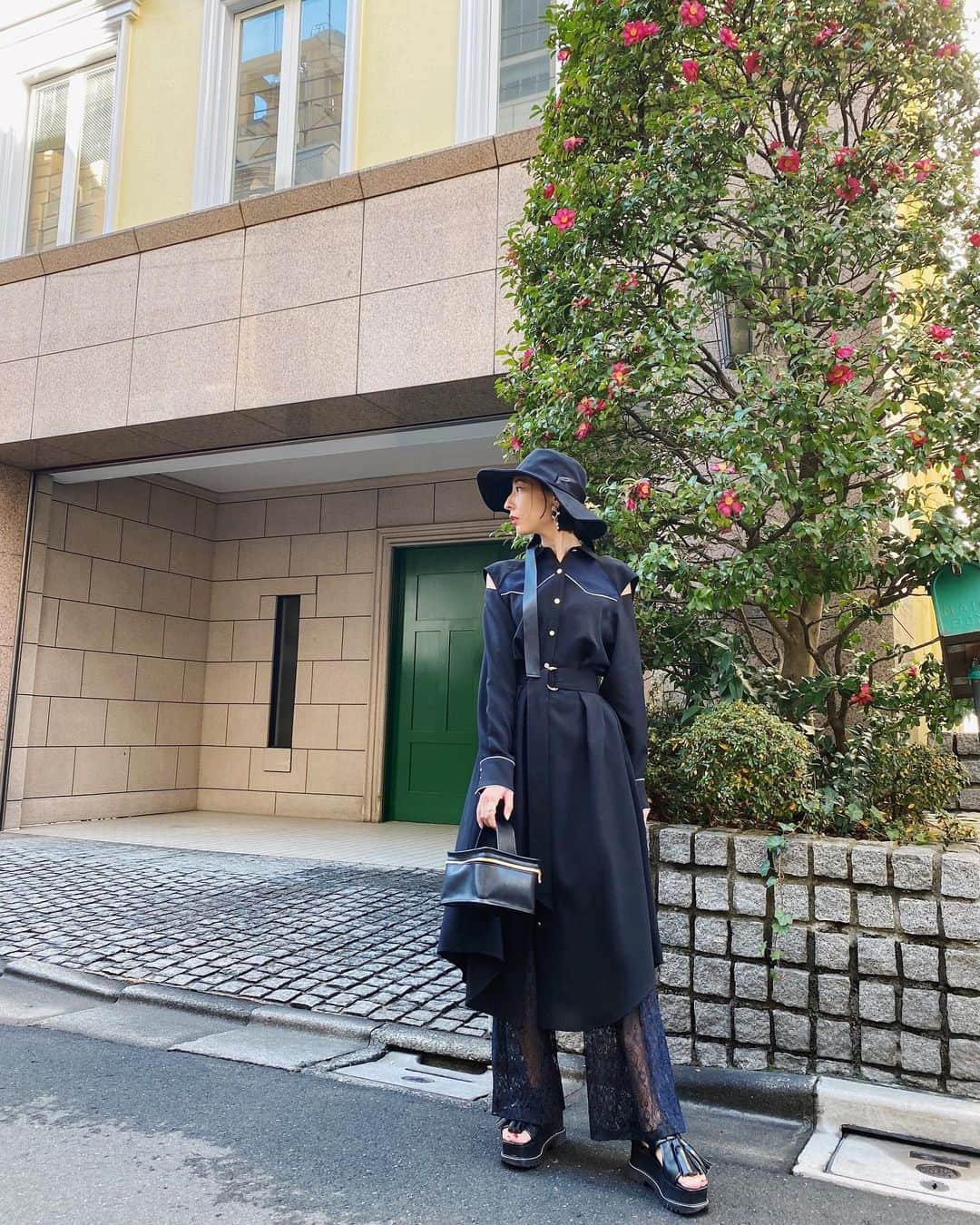 PAMEO POSE 表参道さんのインスタグラム写真 - (PAMEO POSE 表参道Instagram)「【Hana4 2021SS STYLE 02】 ✔️Infinity Backet Hat ✔️Magician's Rose Pierce ✔️Emperor Dress ✔️Aura Pants  🟣Hana4(はなよ) アーティスト／アートディレクター／ネイルデザイナー 自身の原点である”ネイルアート”を軸に、アート／テキスタイル／イラストレーションなどの制作活動から、アートディレクションまで、国内外問わず幅広く活動するアーティスト。  instagram @hana4 / @hana4art   #Hana4 #UnioMysticaCard #タロットカード #tarotcard #大アルカナ #2021spring #2021ss #pameopose #pameoposejewerly #pameoposeomotesando #パメオポーズ #tokyo #harajuku #omotesando #pameopose_shop #parco #渋谷パルコ #渋谷PARCO」1月16日 12時12分 - pameopose_snap