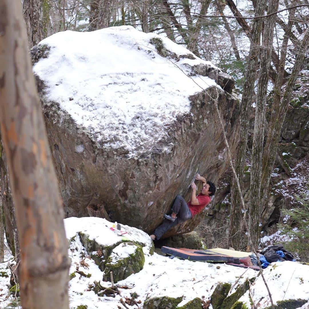小山田大のインスタグラム：「思っていたよりも雪の中だった。 トップアウトが出来ない状態。 でもプロジェクトのムーブは出来たから満足。」