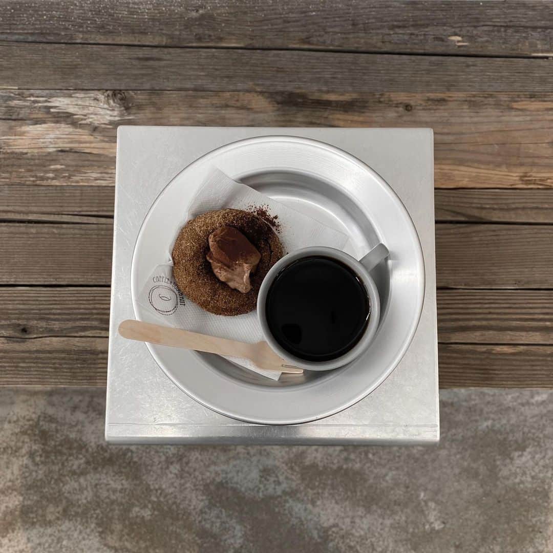 近藤沙良さんのインスタグラム写真 - (近藤沙良Instagram)「@loosekyoto chocolate donuts🍩 数量限定チョコレートドーナツ✔︎ . . #kyotocafe #toietmoi_kyoto  #loosekyoto #kyotocoffee」1月16日 12時18分 - saaara57