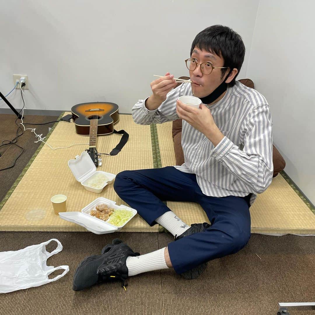 児玉智洋さんのインスタグラム写真 - (児玉智洋Instagram)「今日は幕張でした、ありがとうございました。一緒にお昼ご飯を食べました。お箸を上手に使ってました。」1月16日 21時55分 - damadama456