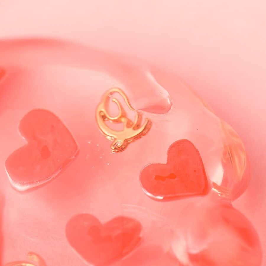 キューポットさんのインスタグラム写真 - (キューポットInstagram)「【BACK IN STOCK】 Sweet & Lovely Valentine season items are back in stock♥  Hearts in strawberry jelly❤️   #qpot #qpotjapan #キューポット #backinstock #qpotnecklace #qpotnecklaces #strawberry #jelly #strawberryjelly #valentine #valentines #valentinegift #valentinegifts #valentinegiftideas #ribbon #pink #red #heart #hearts」1月16日 22時02分 - press_qpot_international