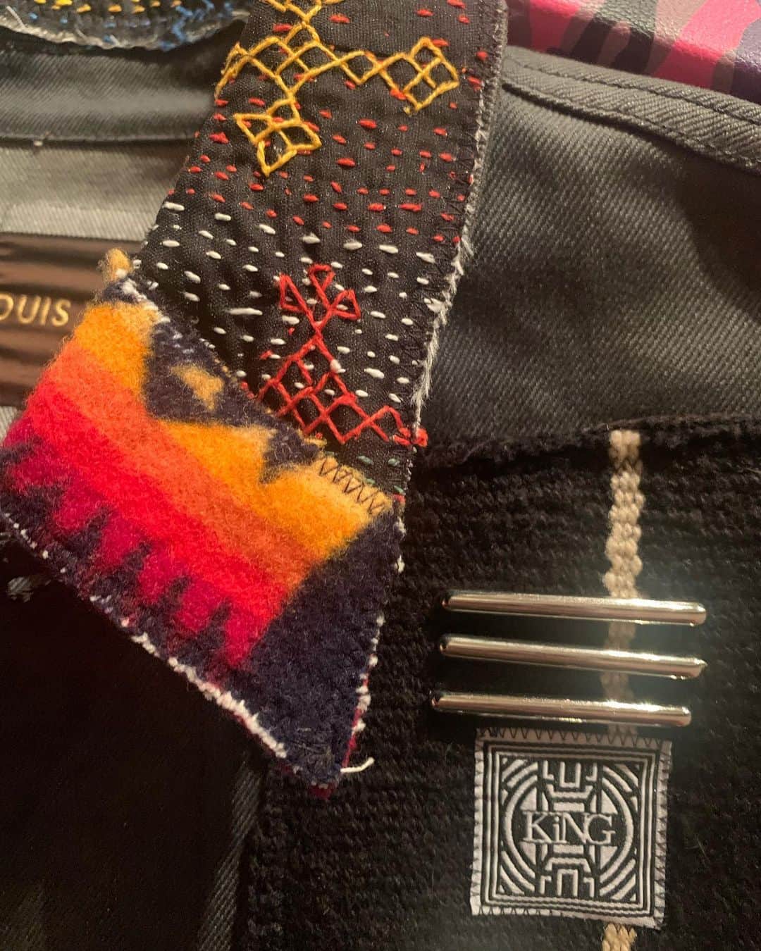 設楽洋さんのインスタグラム写真 - (設楽洋Instagram)「Artist KiNGの作品が届いた❣️ お気に入りのWearable Artに袖を通す😊👍 世界に一点のコレクションアイテムはパワーをくれるね‼️ #KiNG #art #artist #WearableArt #mensstile」1月16日 22時23分 - taracyan3