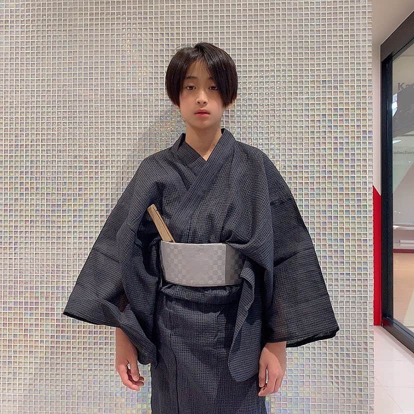 神田聖のインスタグラム：「今日は和装レッスンとモデルレッスンの2コマ受けてきました👦🏻﻿ ﻿ 和装の歩き方と普段の歩き方の違いをしっかり学ぶことができました。﻿ ターンする時の体重移動だったりもっと色んな事を意識して歩けるように頑張ります😤😤﻿ ﻿ ﻿ ﻿」