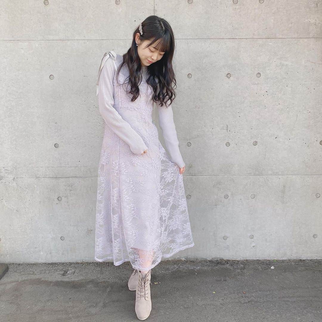 西川怜のインスタグラム：「今日の私服〜💐 ワンピースのレースの感じがとっても綺麗✨ ショートブーツも、少し高めのヒールだけど安定してるし、何にでも合う色がお気に入り😊  #willselection」